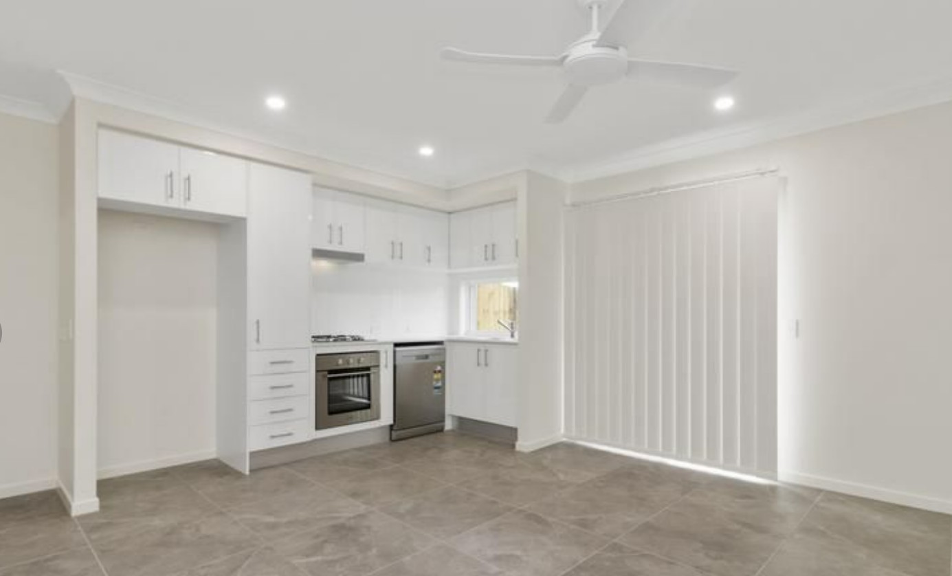 2/52 Niels Crescent, Park Ridge, QLD 4125