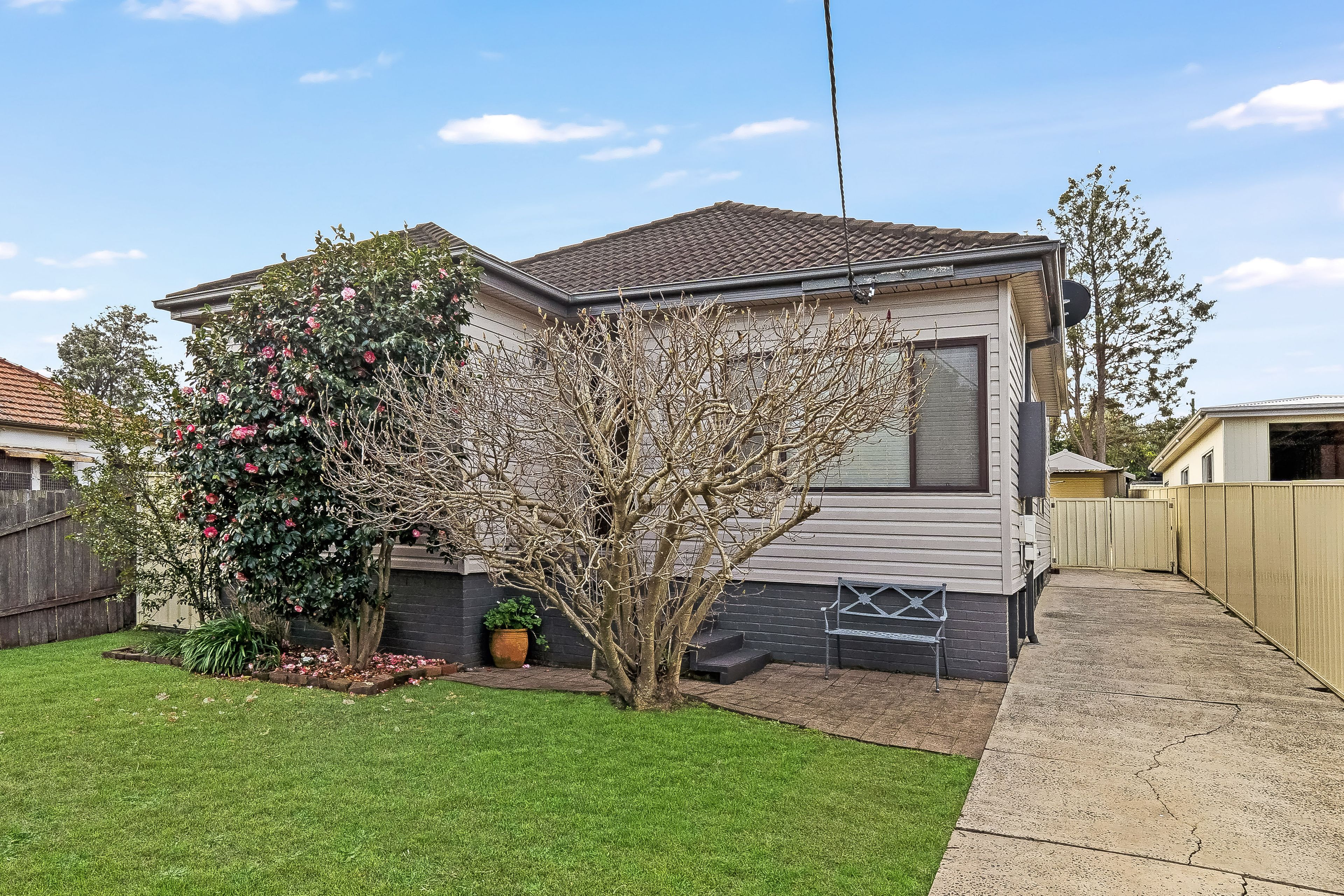 28 Yanderra Street, Condell Park, NSW 2200 - Sold House - Ray White ...