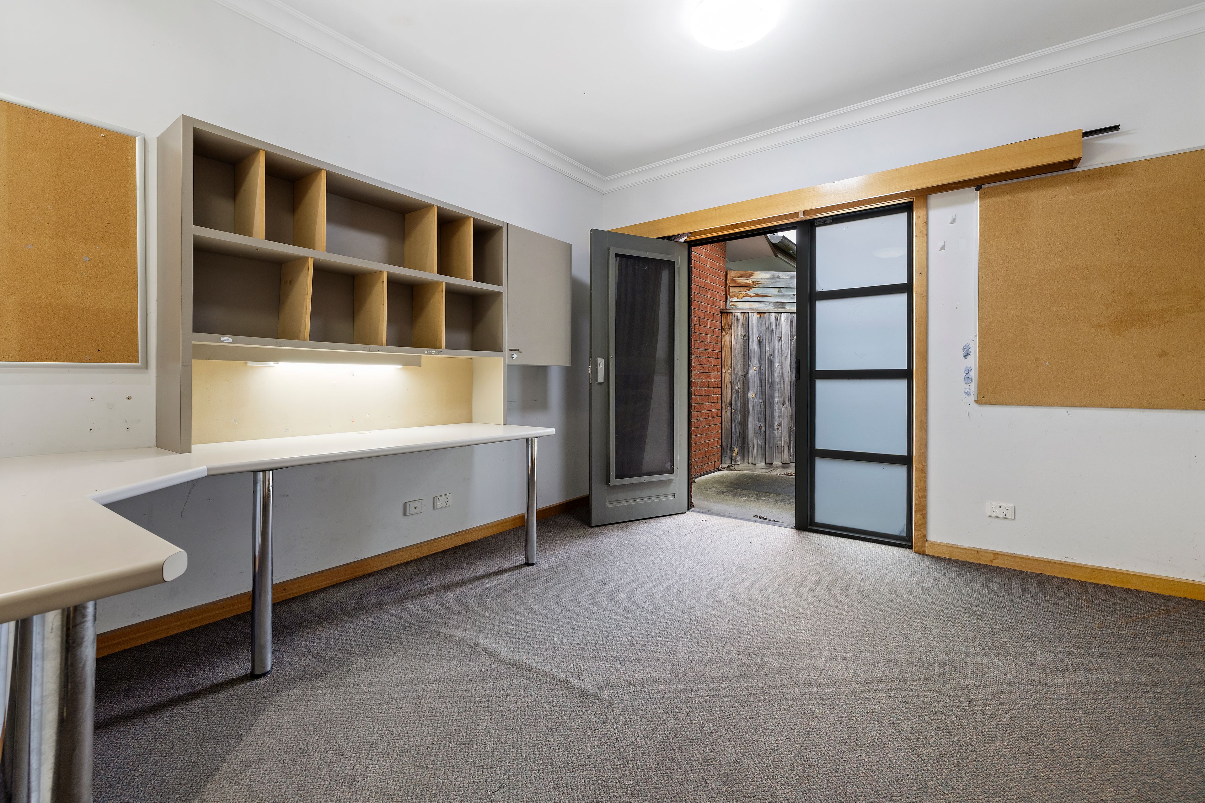 2-4 Willison Street — photo 5 of 20