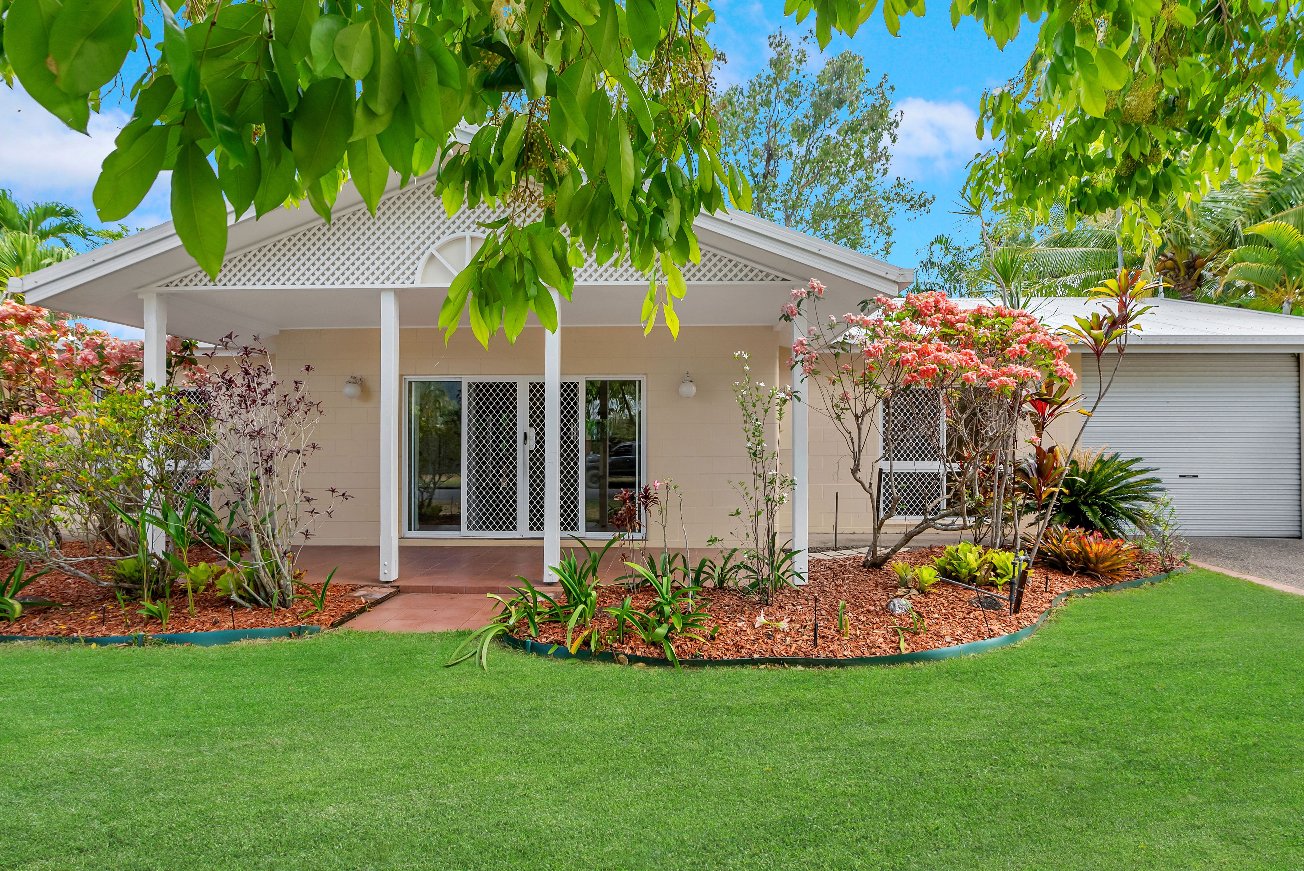 17 Albatross Street, Kewarra Beach, QLD 4879 Sold House Ray White