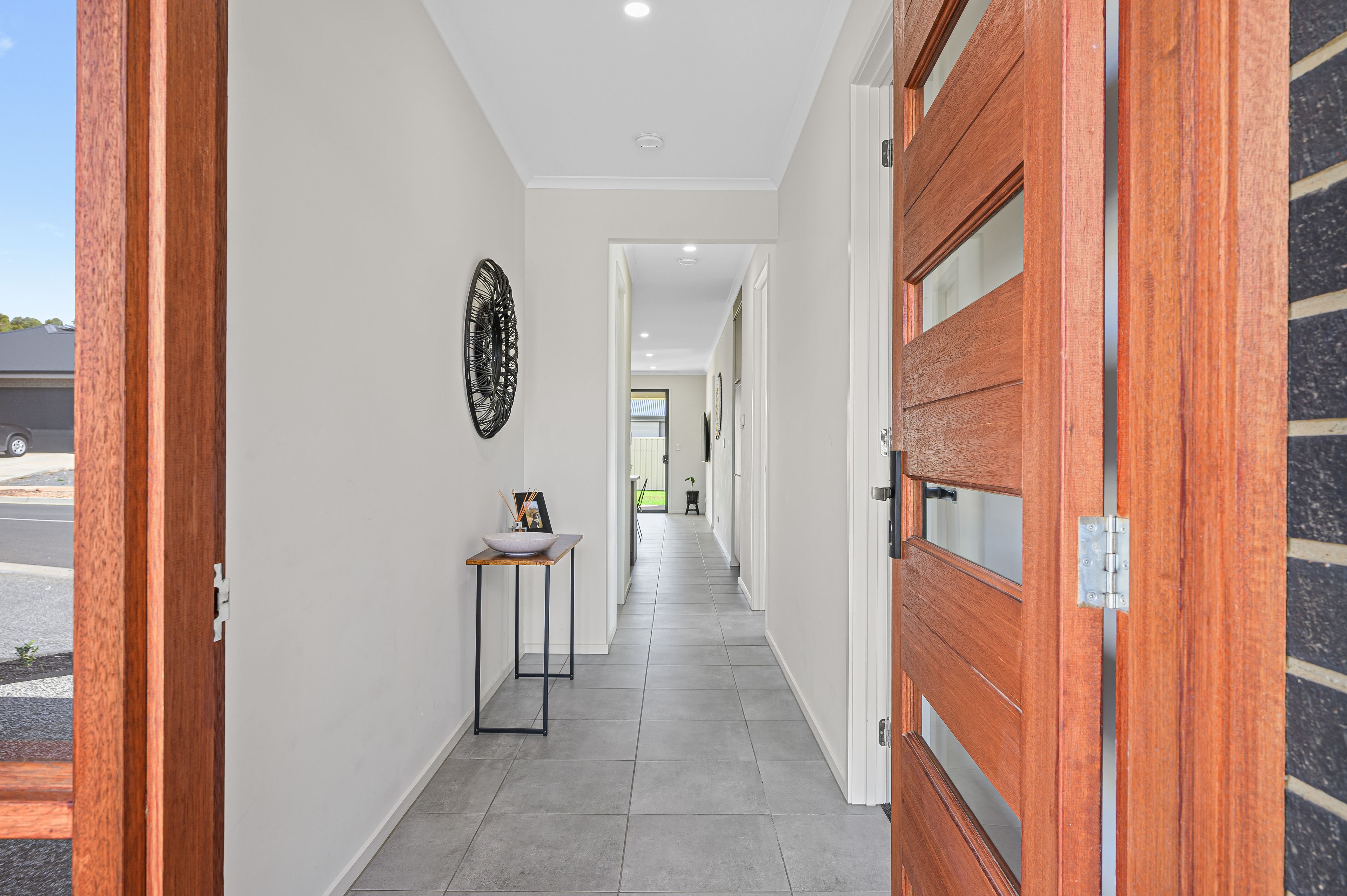 33 Noble Circuit, ONKAPARINGA HEIGHTS, SA 5163