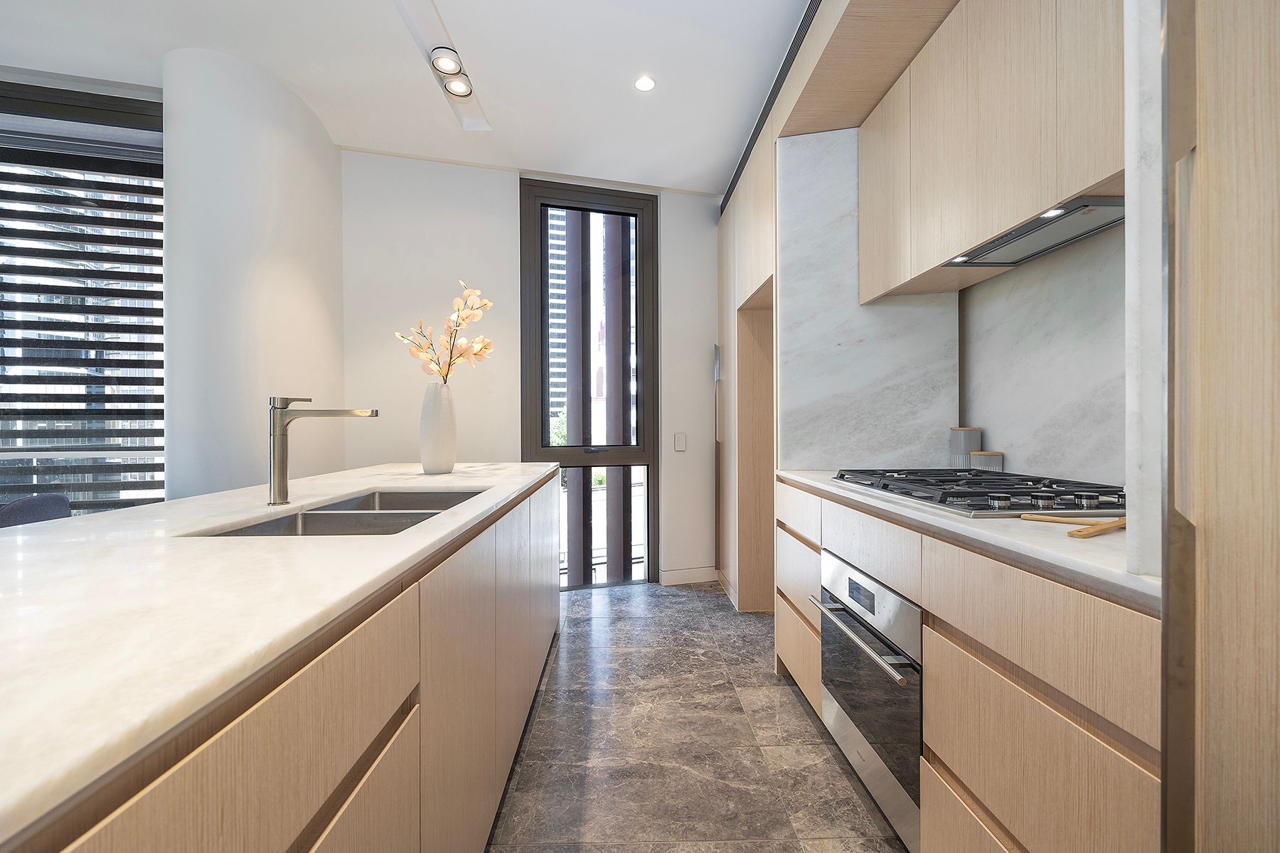 501/85 Harrington Street — photo 3 of 16