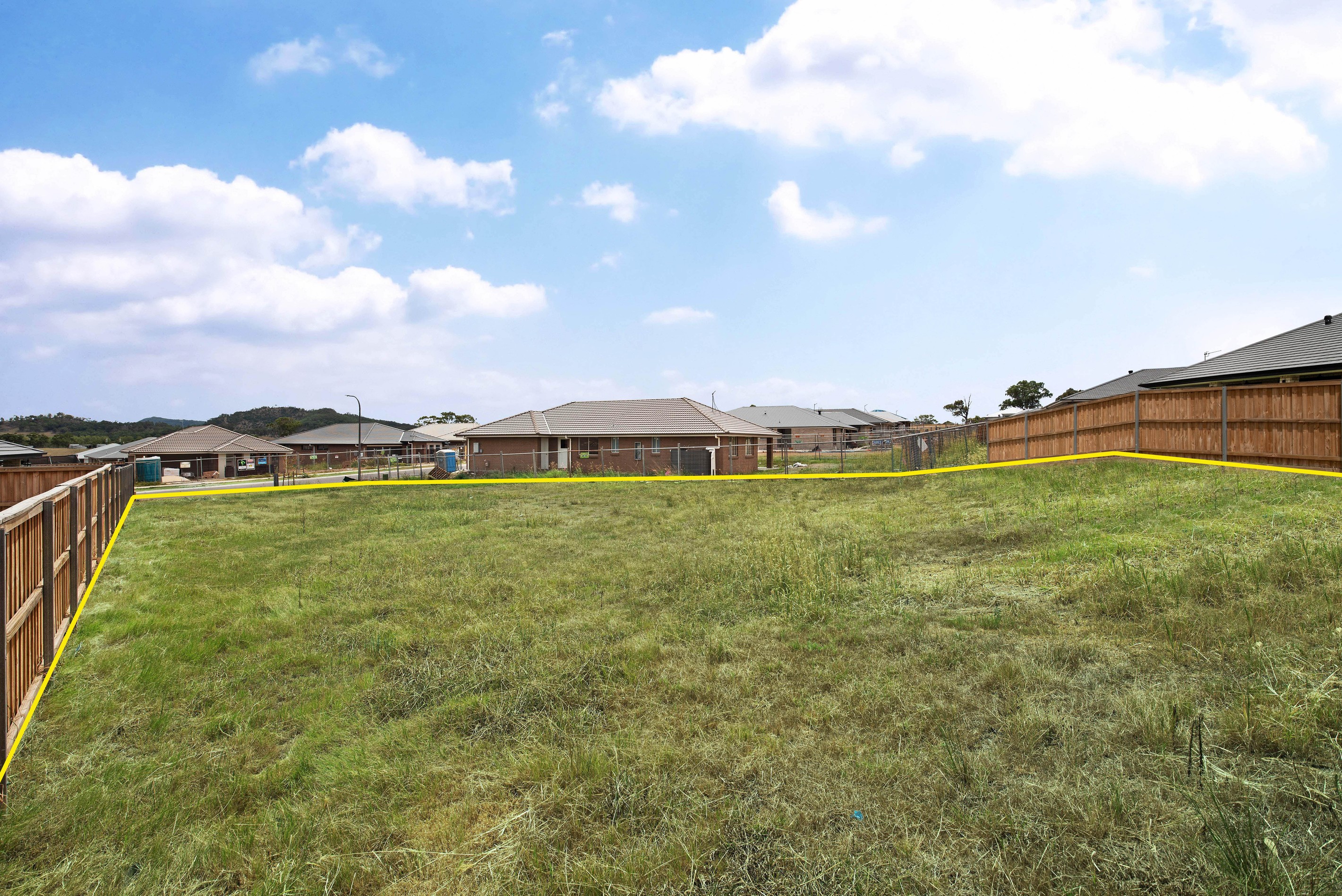 4 Plover Circuit, Aberglasslyn, NSW 2320