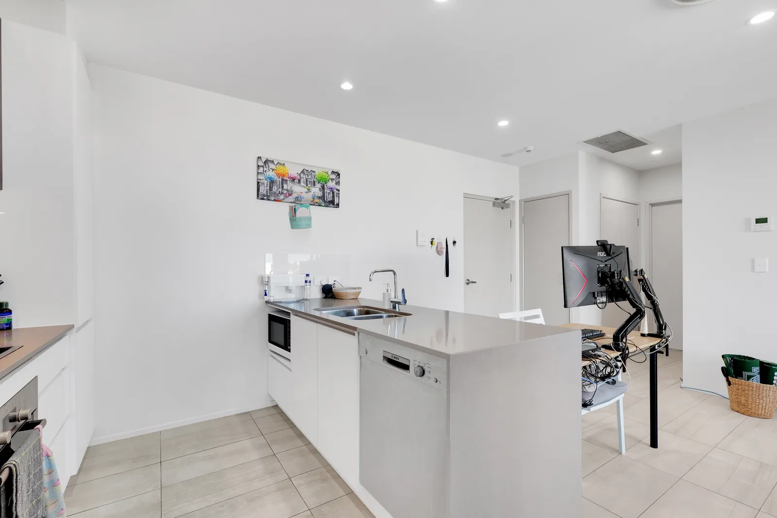 908/8 Hunt Street, Hamilton