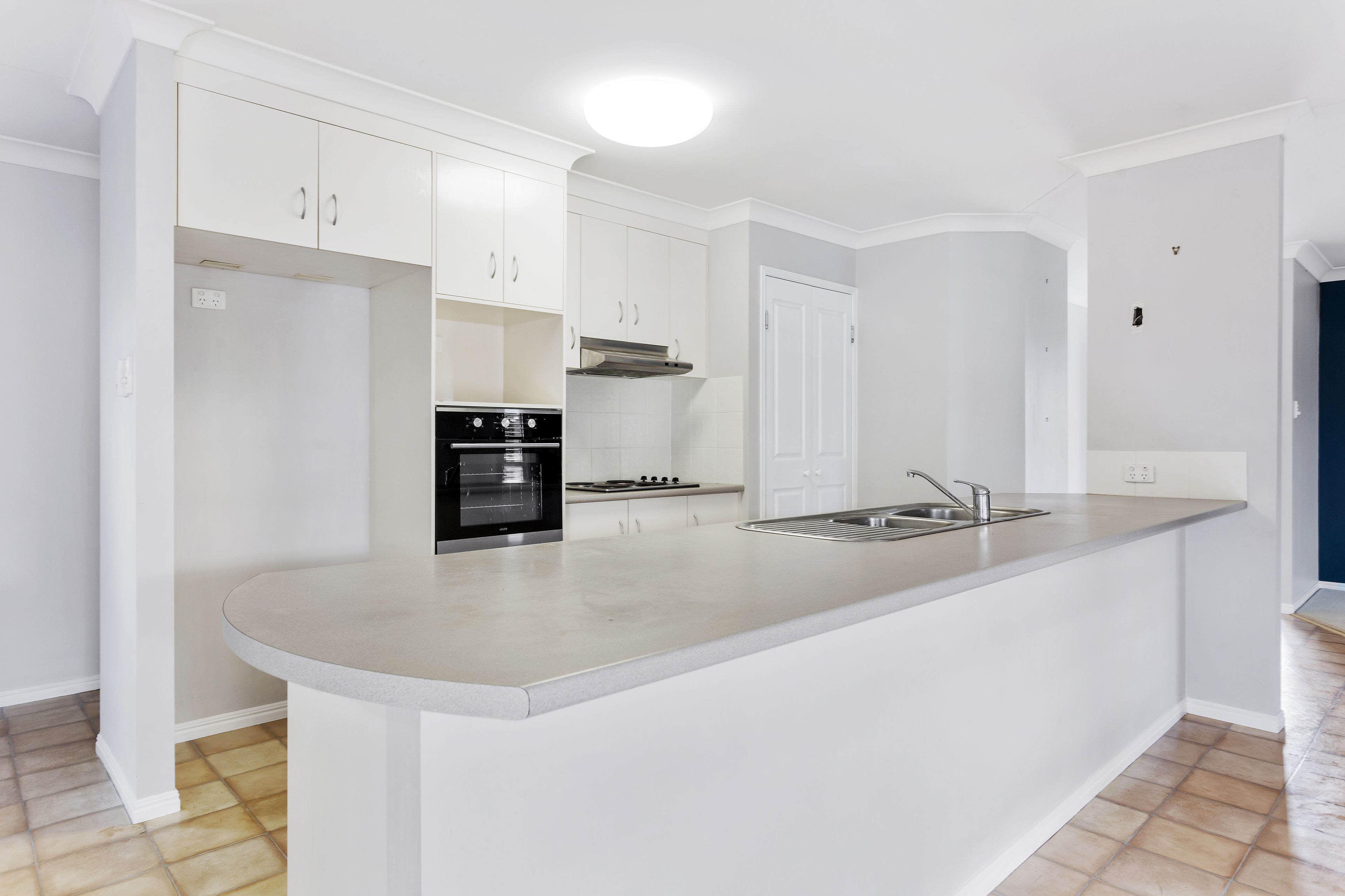 6 Wood Drive, Middle Ridge, QLD 4350
