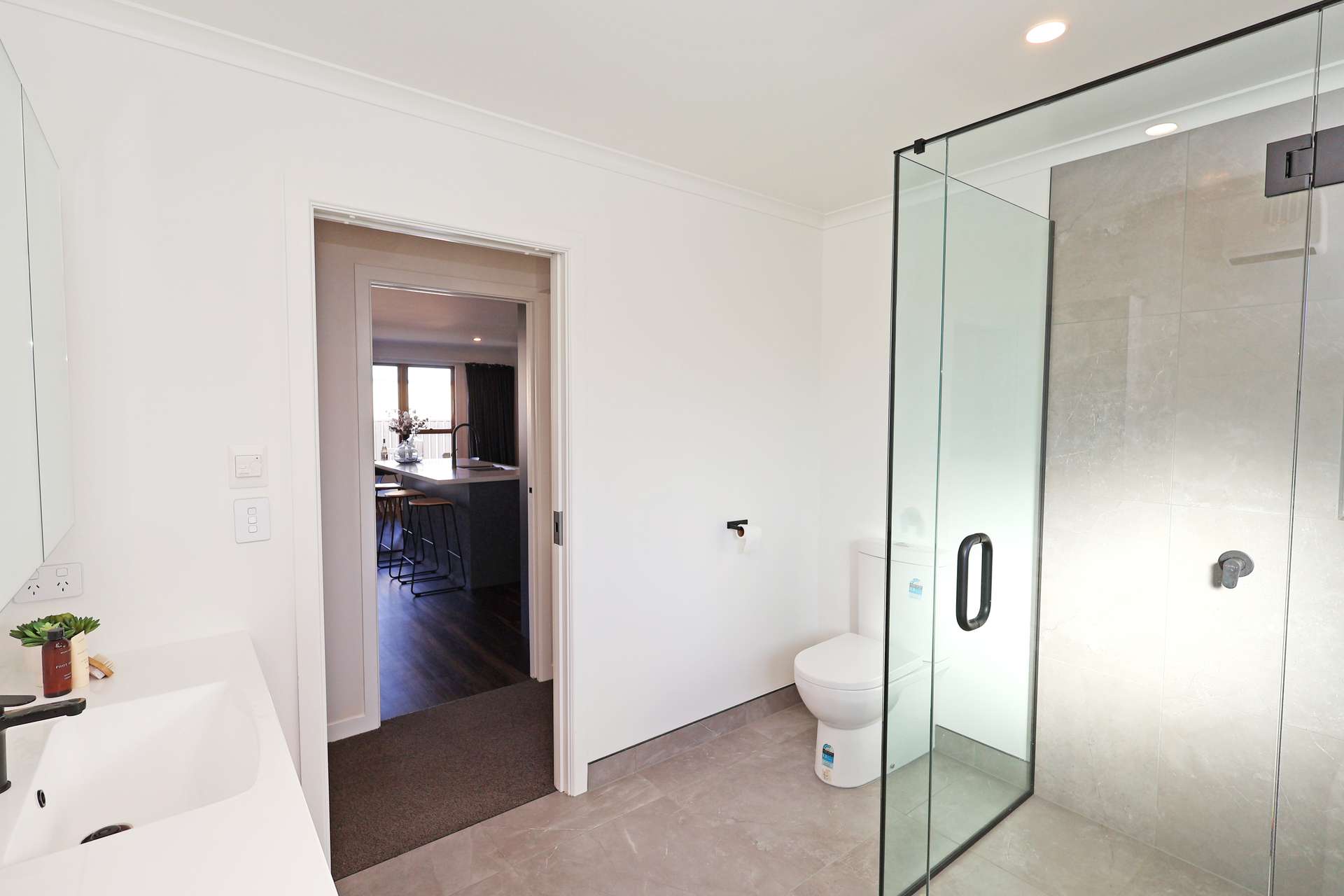 331 Chelmsford Street photo 22