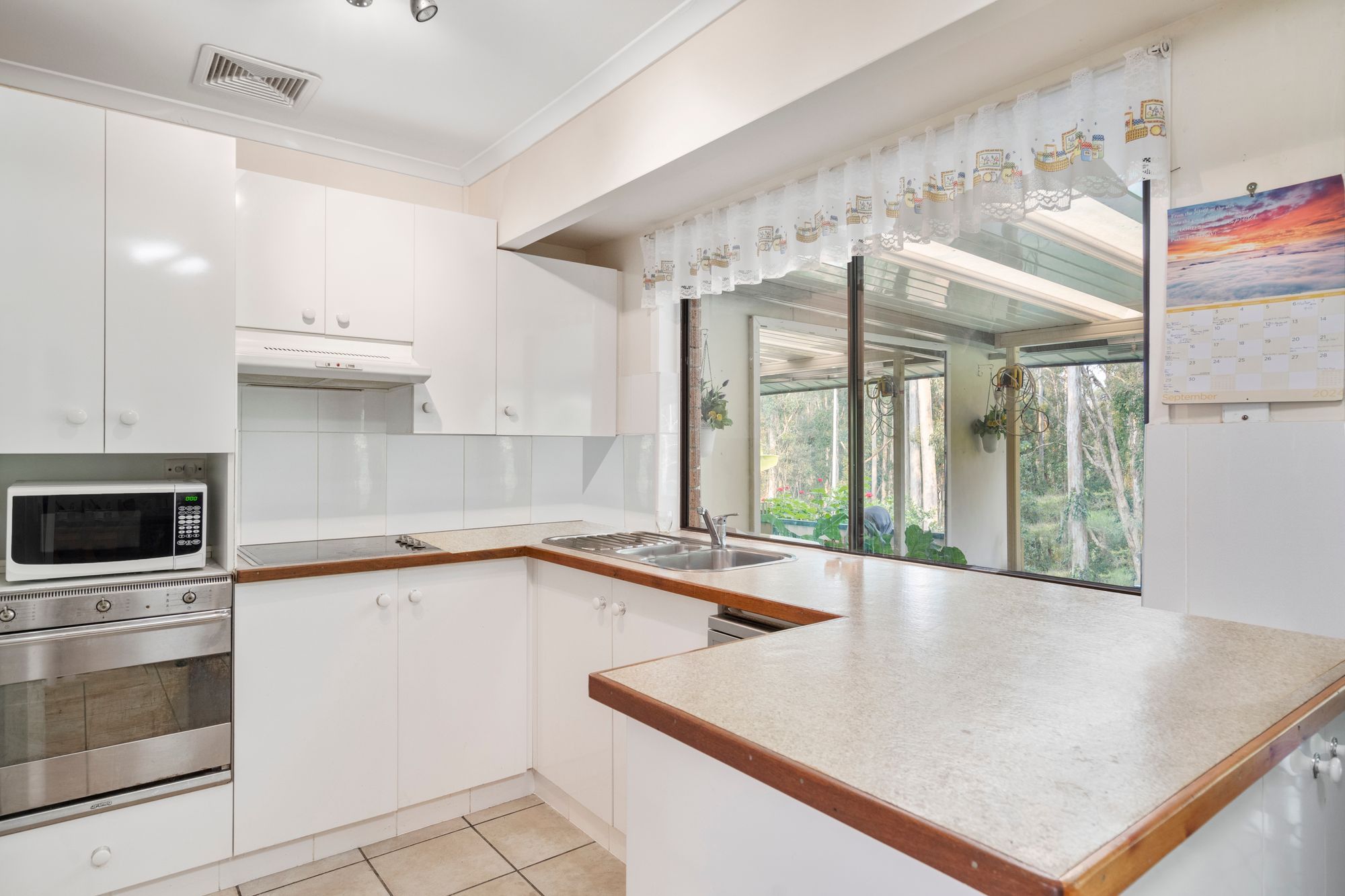 61 Dorset Drive, Rochedale South QLD 4123
