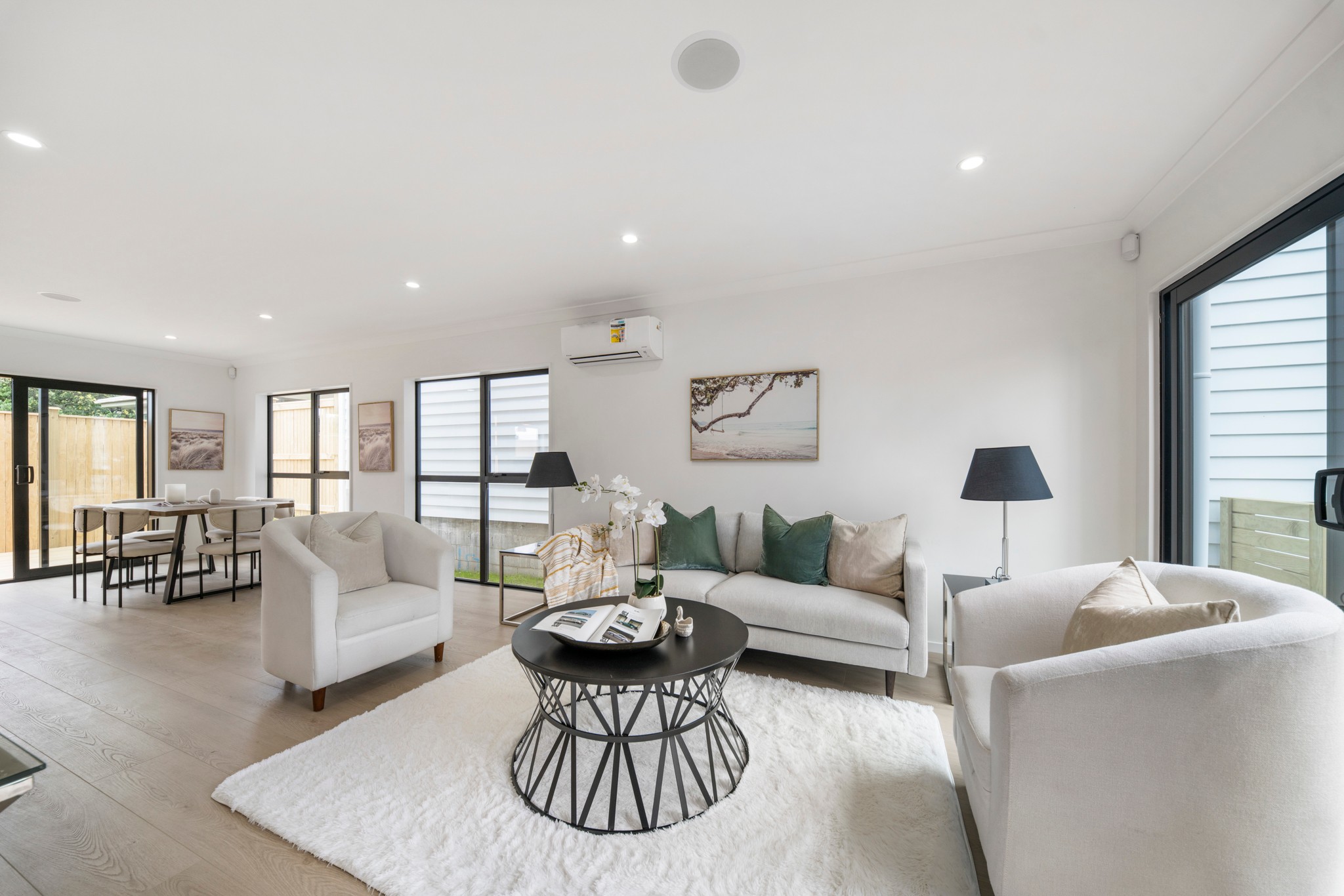 2/75 Titirangi Road, New Lynn, Waitakere City