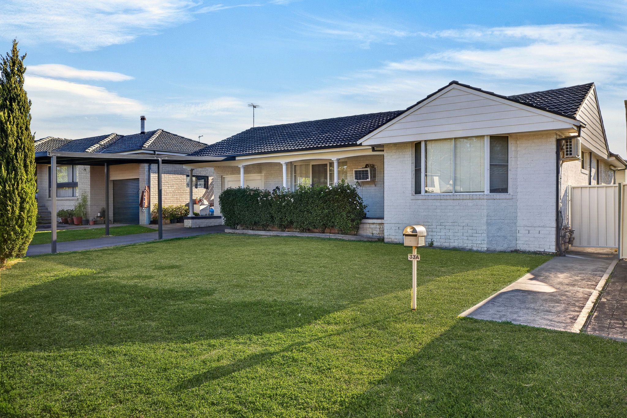 33 & 33A Trobriand Crescent, Glenfield, NSW 2167