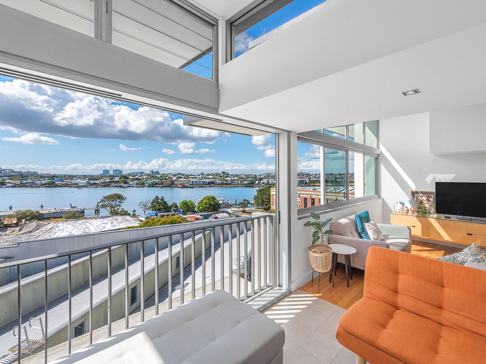 8 Skyring Terrace, Teneriffe QLD 4005