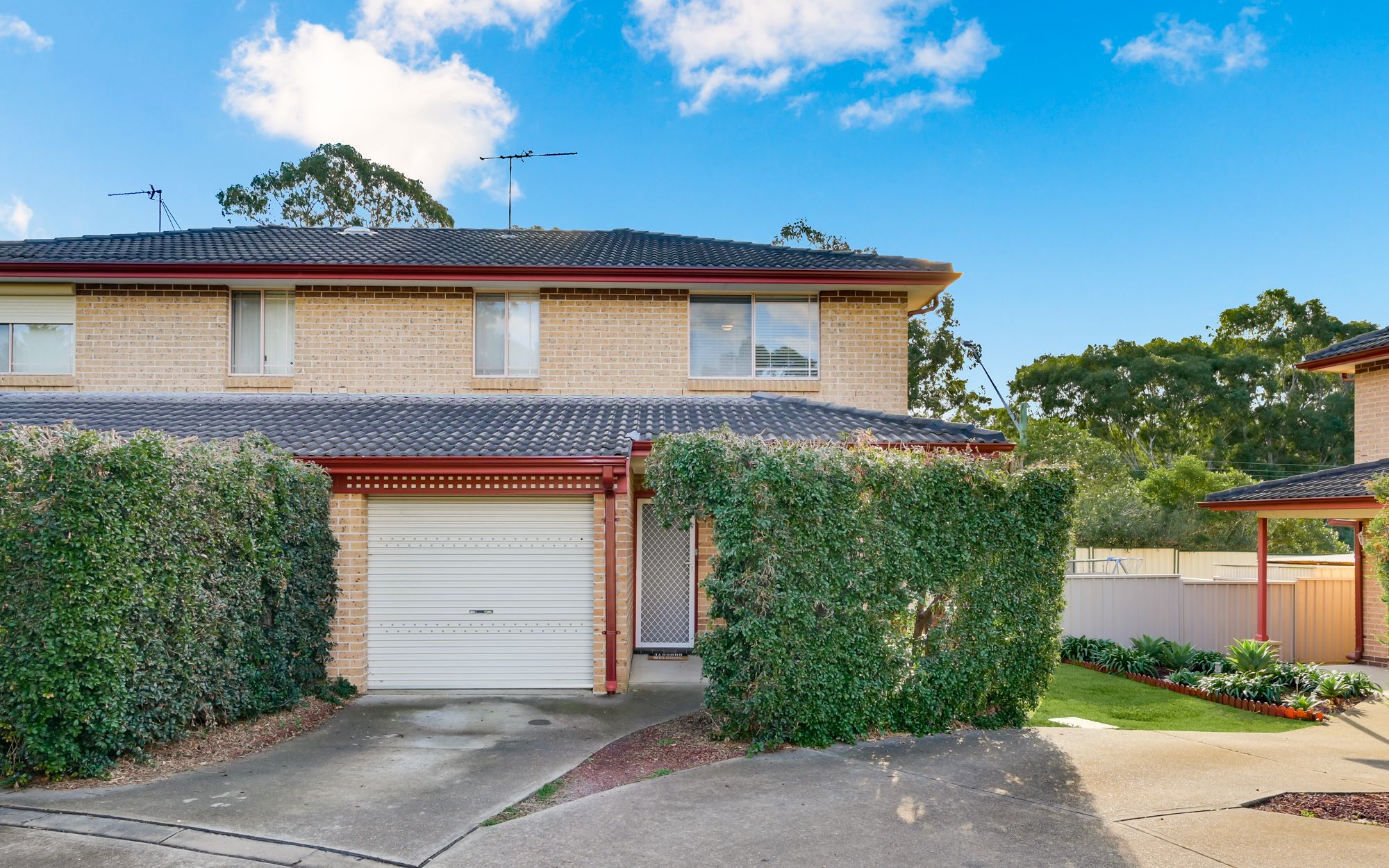 4 Westmoreland Road, Minto NSW 2566
