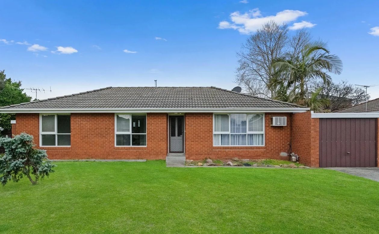 14 Laraine Court, Bonbeach VIC 3196