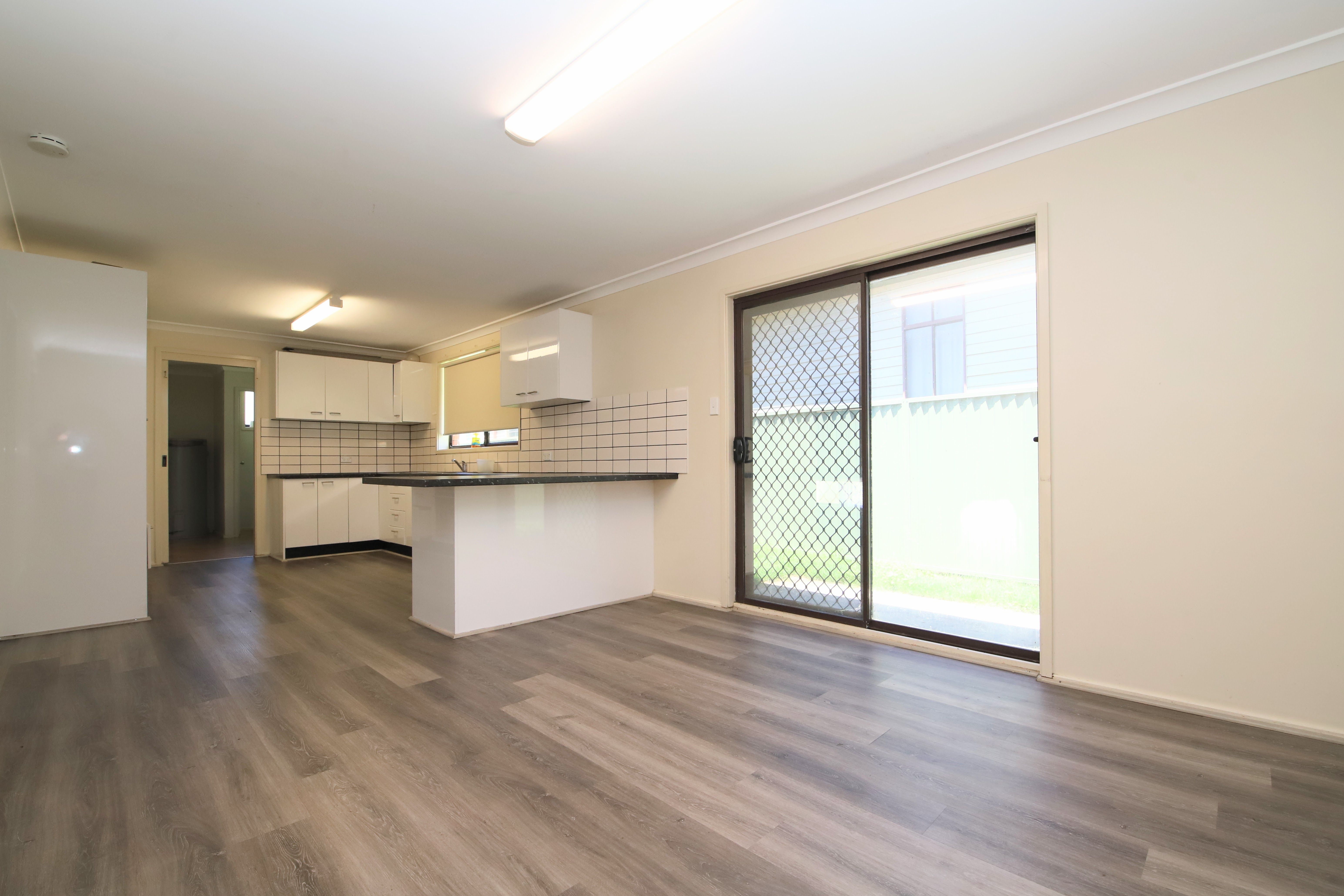 8 Wilde Street, Carramar, NSW 2163