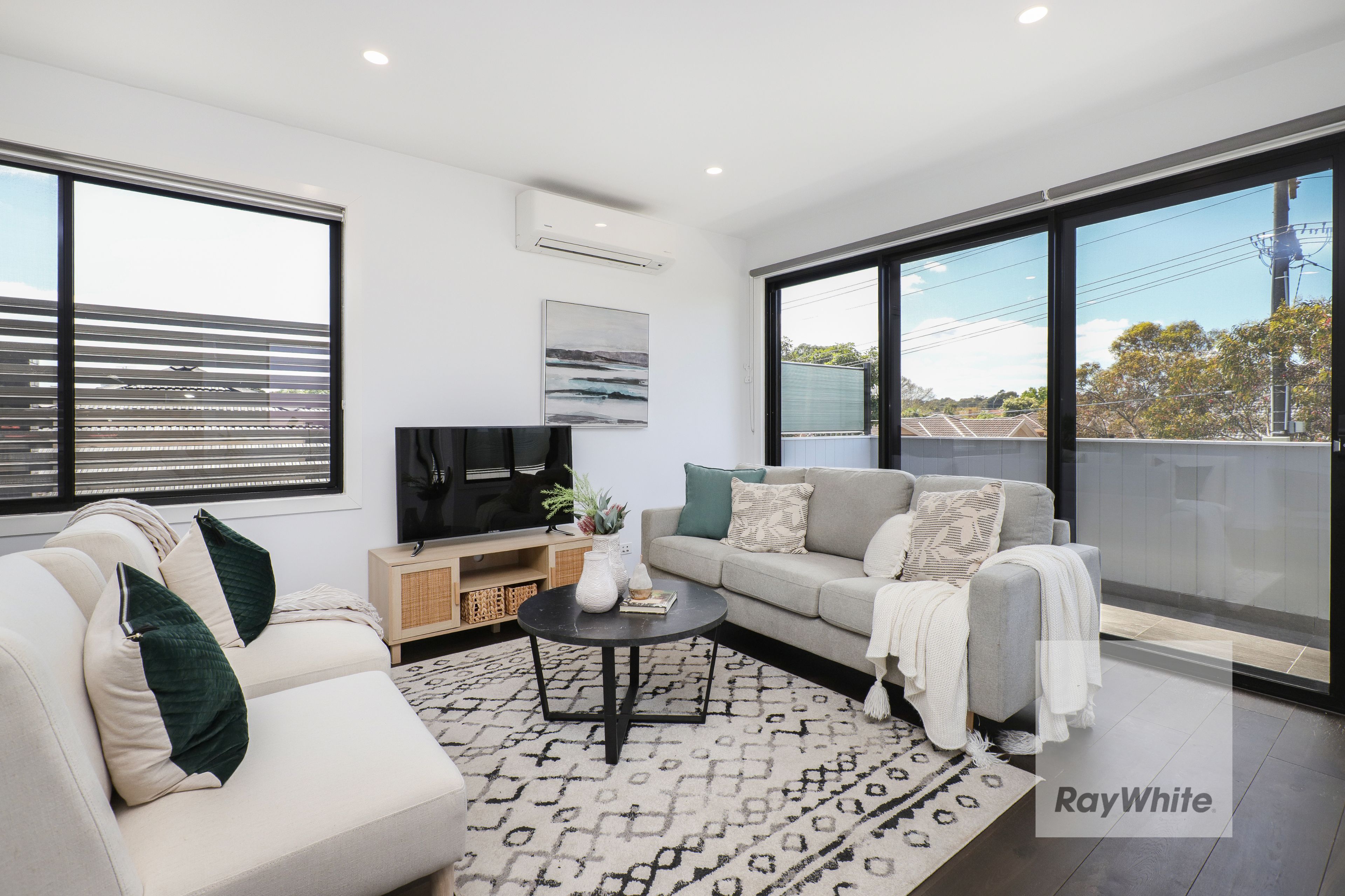 1/7 Highland Street, Kingsbury, VIC 3083