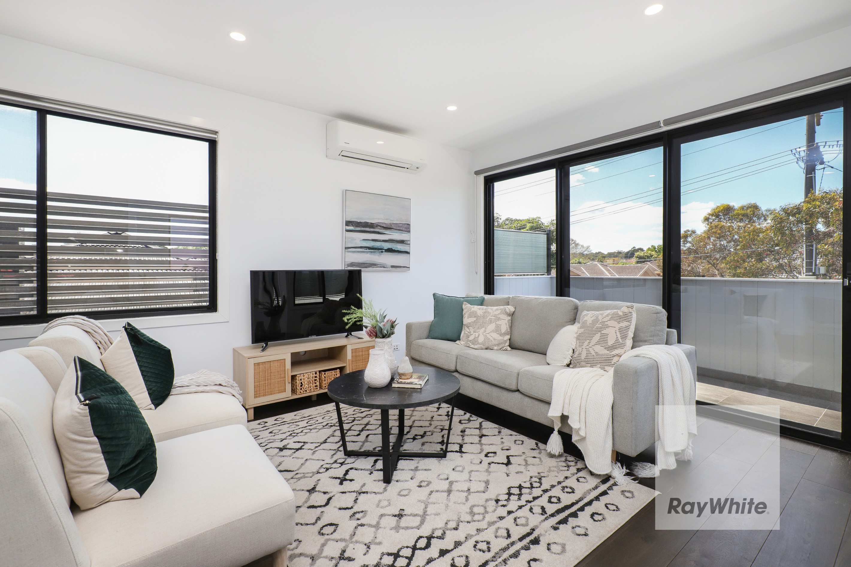 1/7 Highland Street, Kingsbury, VIC 3083