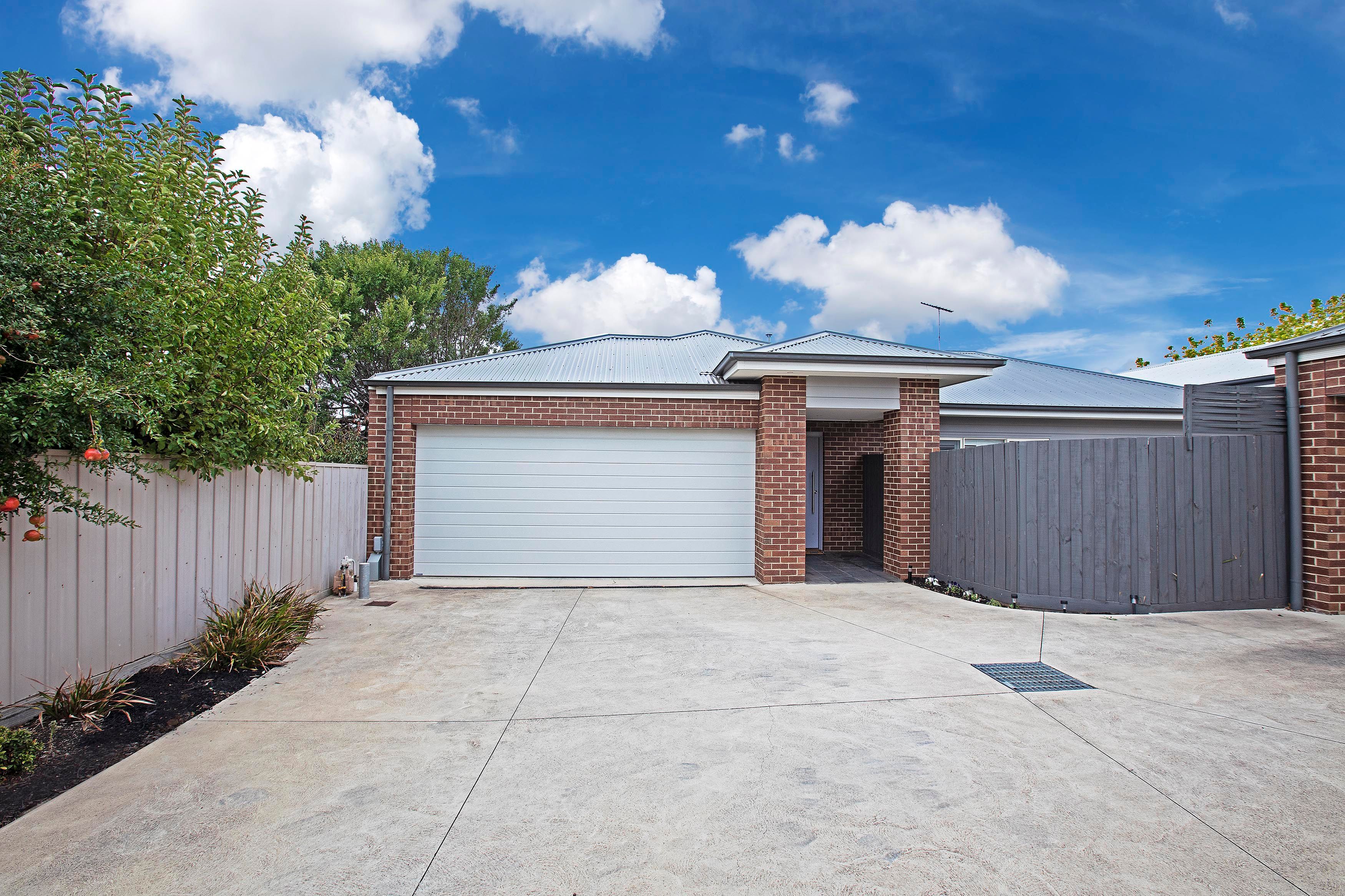 2/23 Davis Street, Belmont, VIC 3216