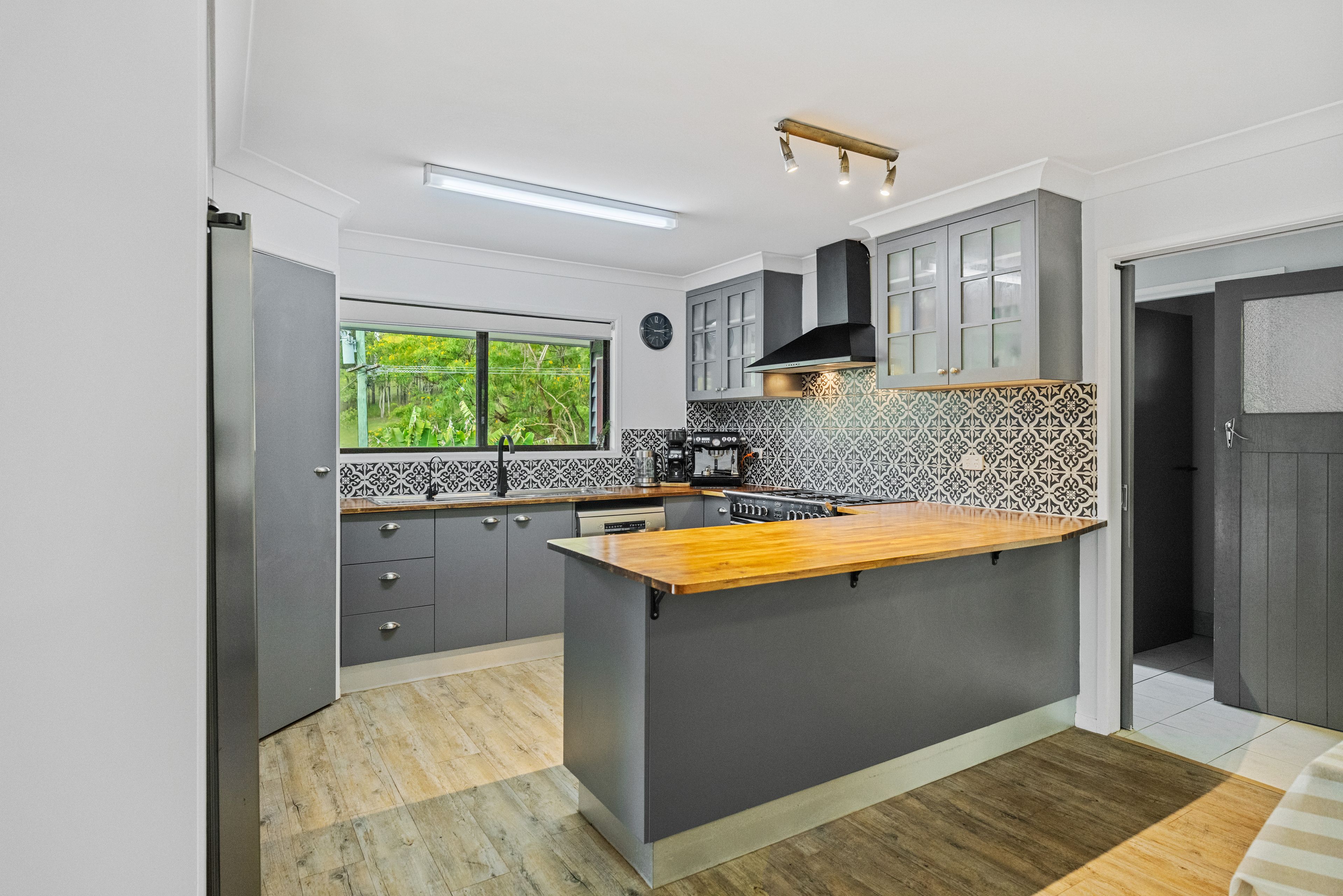123 Appaloosa Drive — photo 8 of 30
