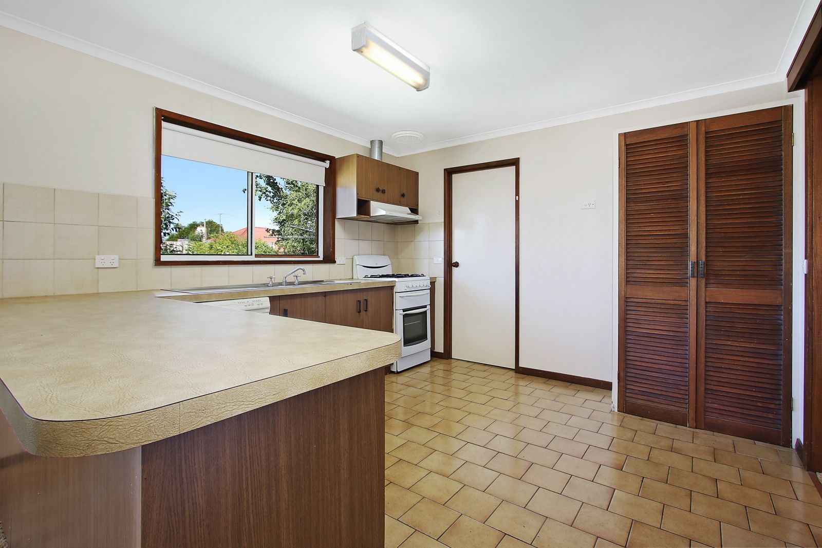 2/543 Kalimna Crescent, Lavington, NSW 2641