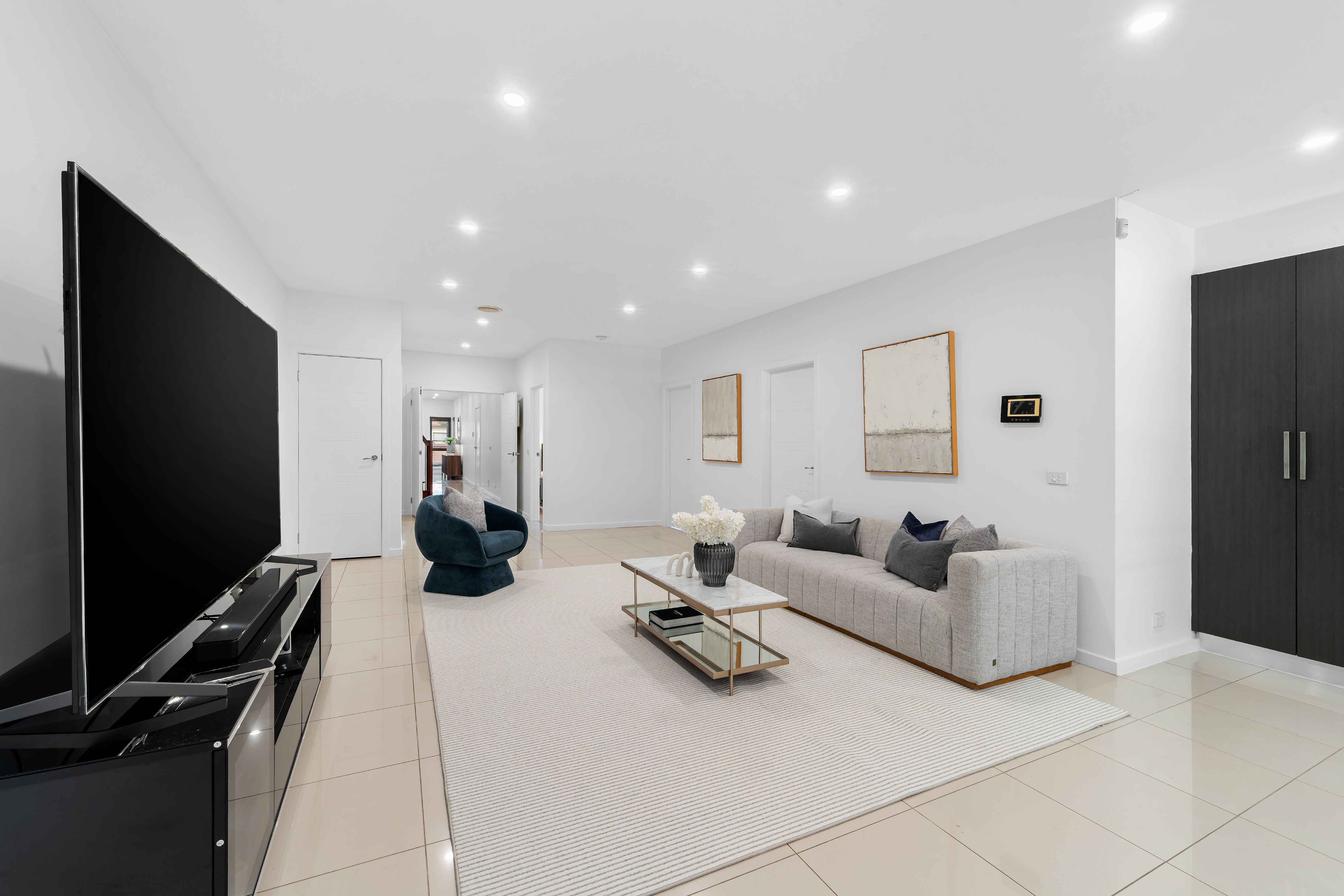 25B Moore Avenue — photo 3 of 15