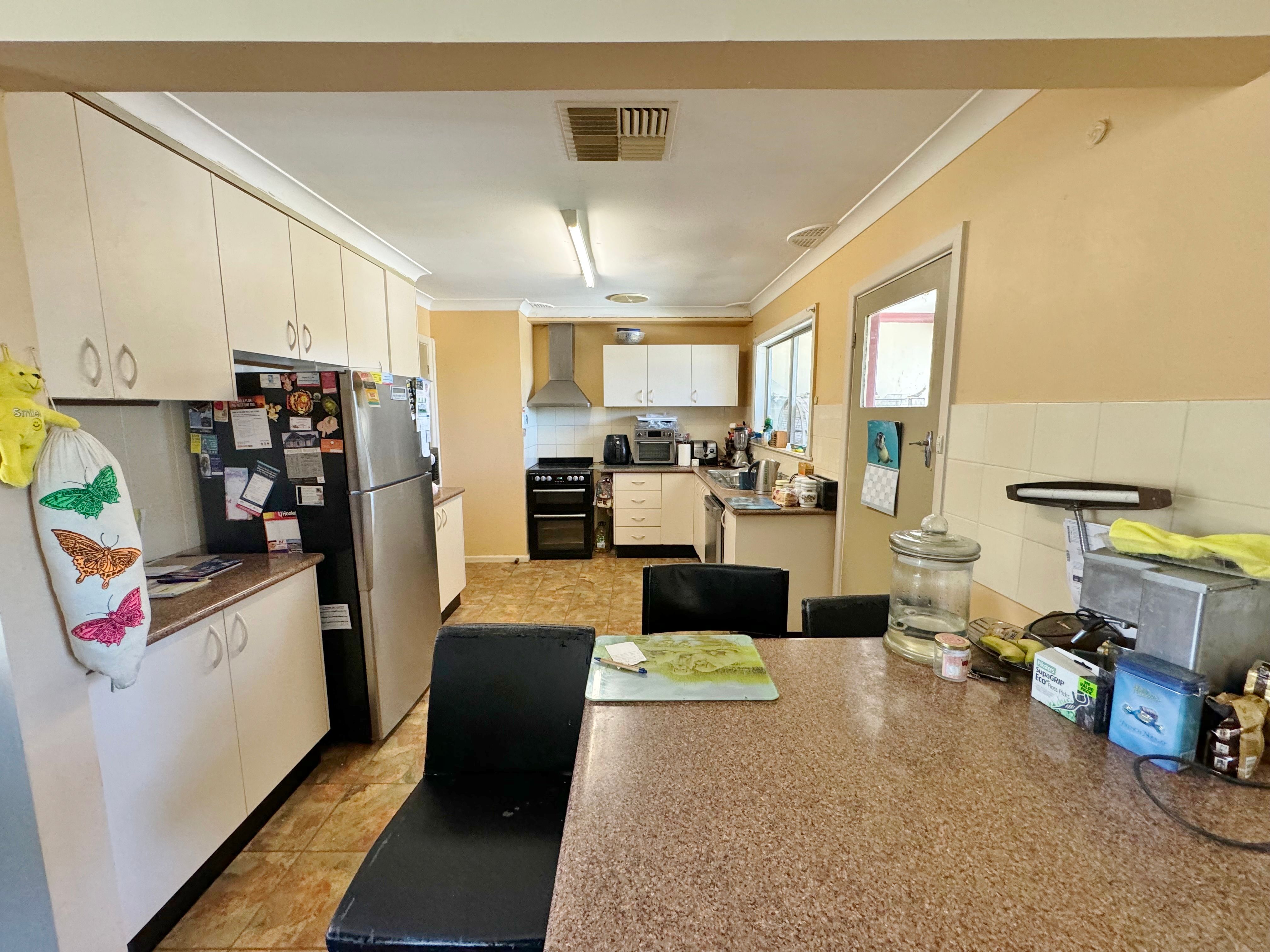 4 Barwang Street, Young, NSW 2594