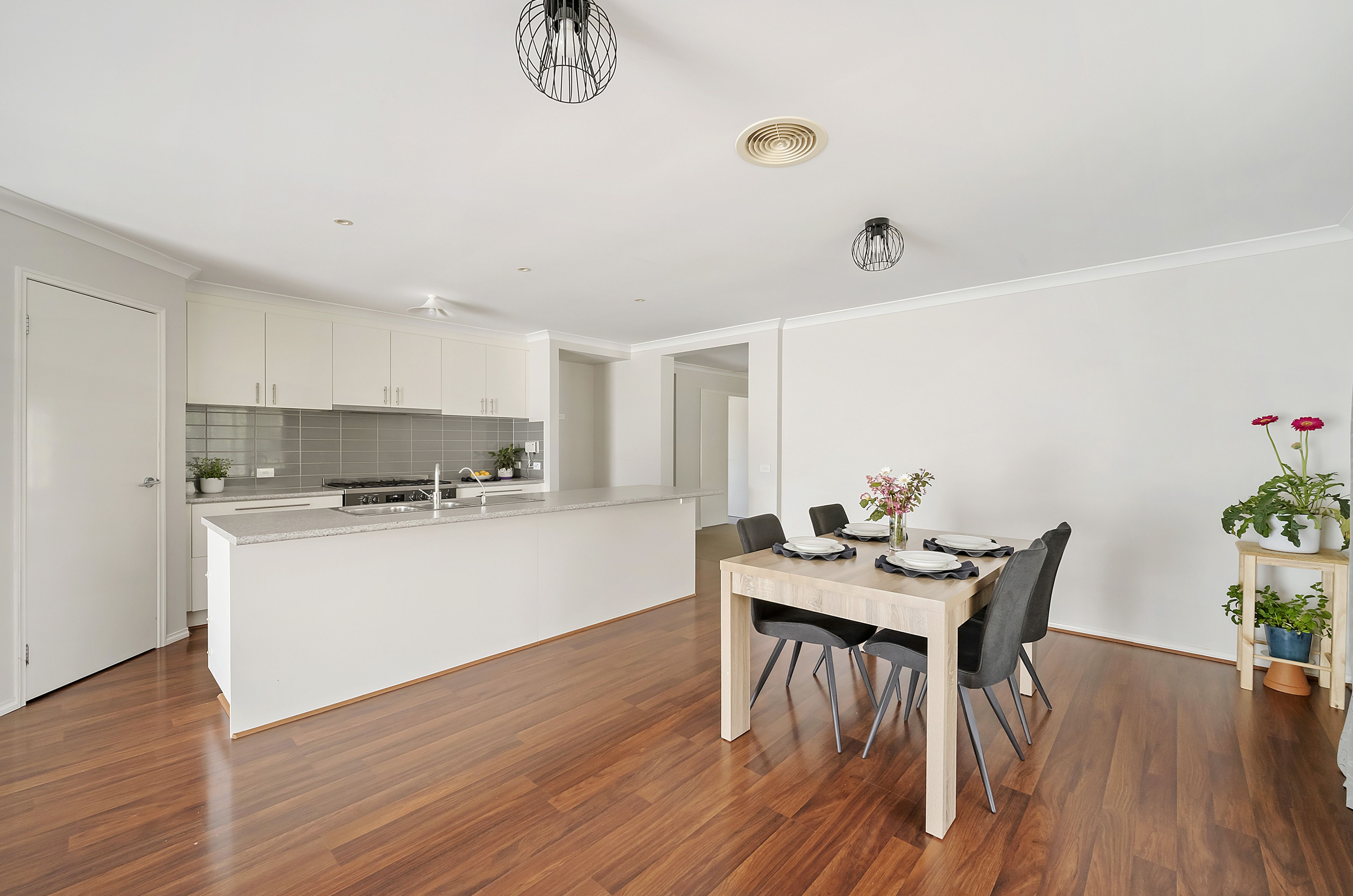11 Kirkstall-Koroit Road — photo 4 of 13