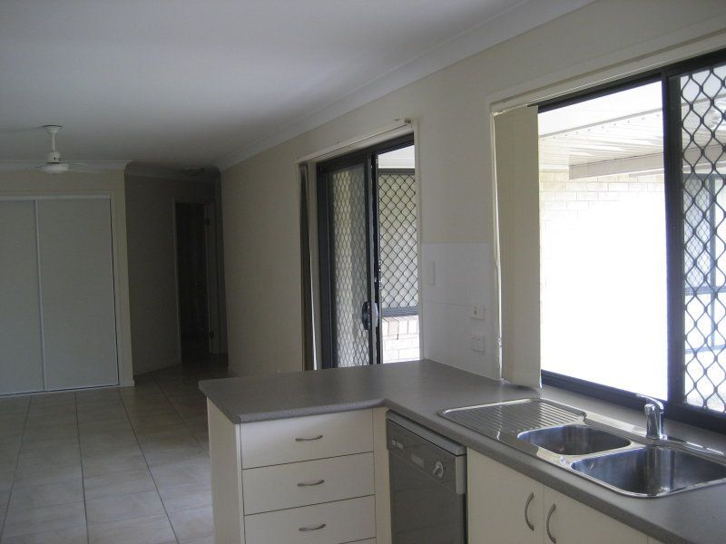 9 Tern Close, Eagleby, QLD 4207