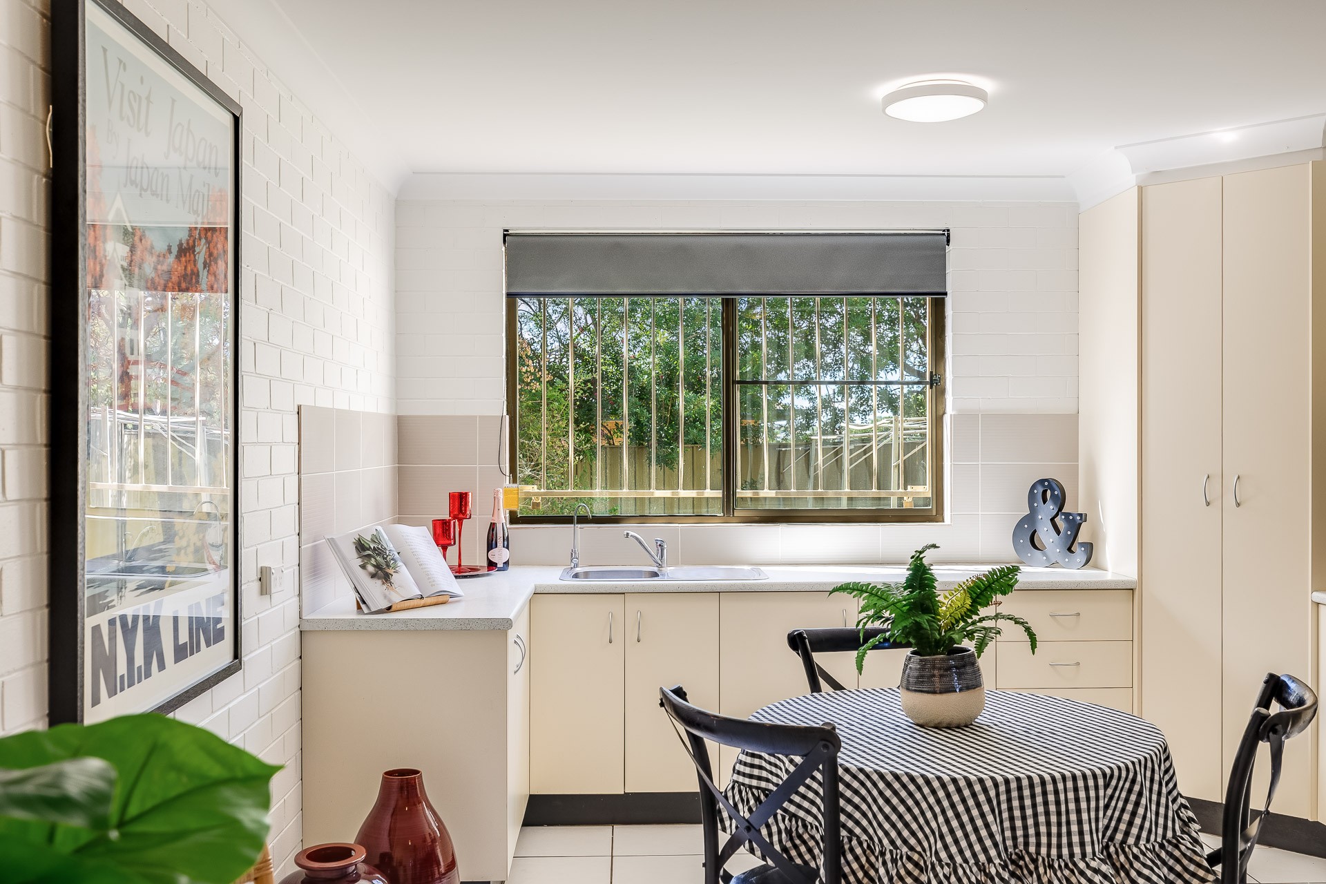 2/43 Charnley Street, Kearneys Spring, QLD 4350