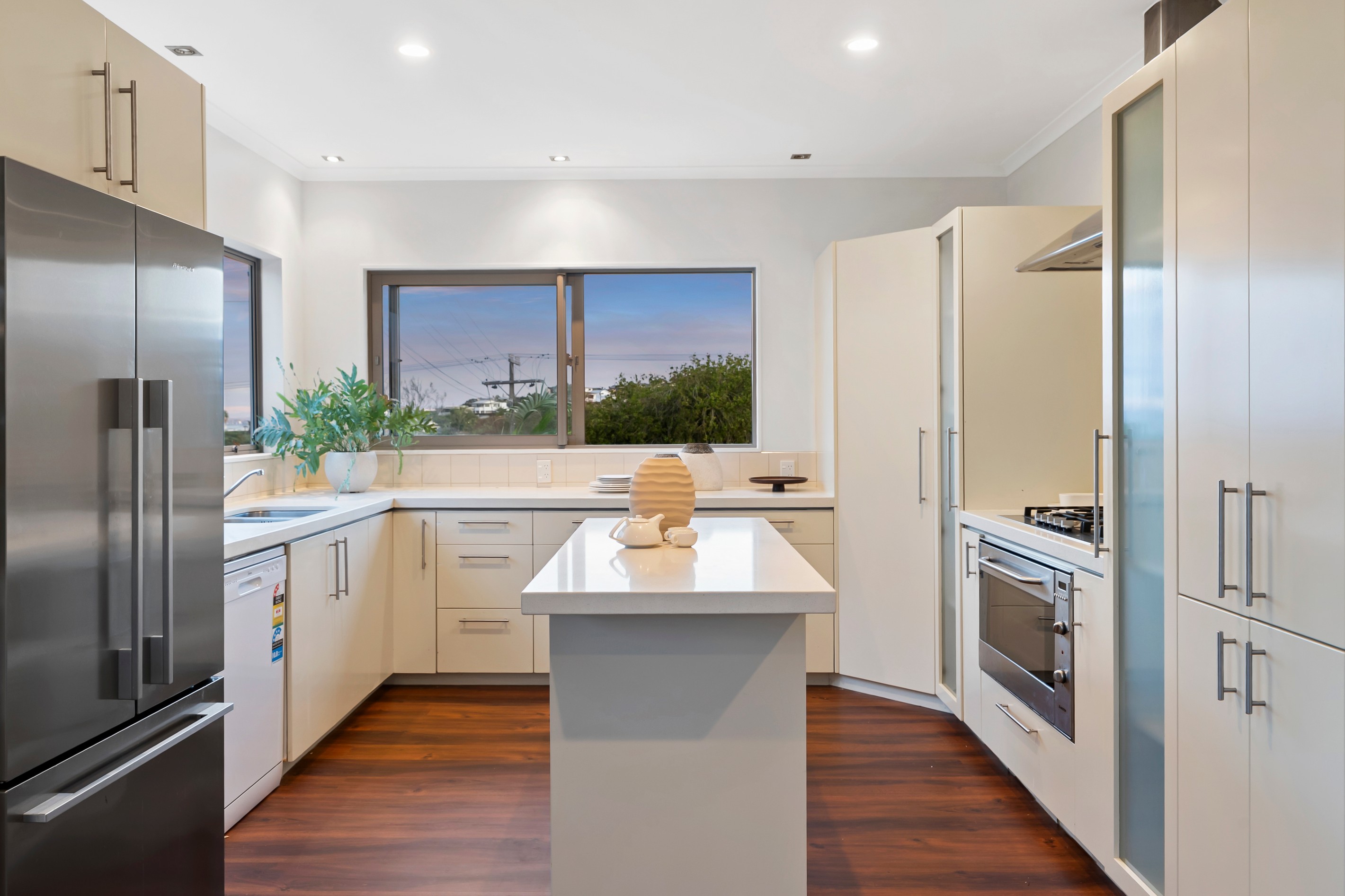 19 Peter Terrace, Castor Bay, North Shore City