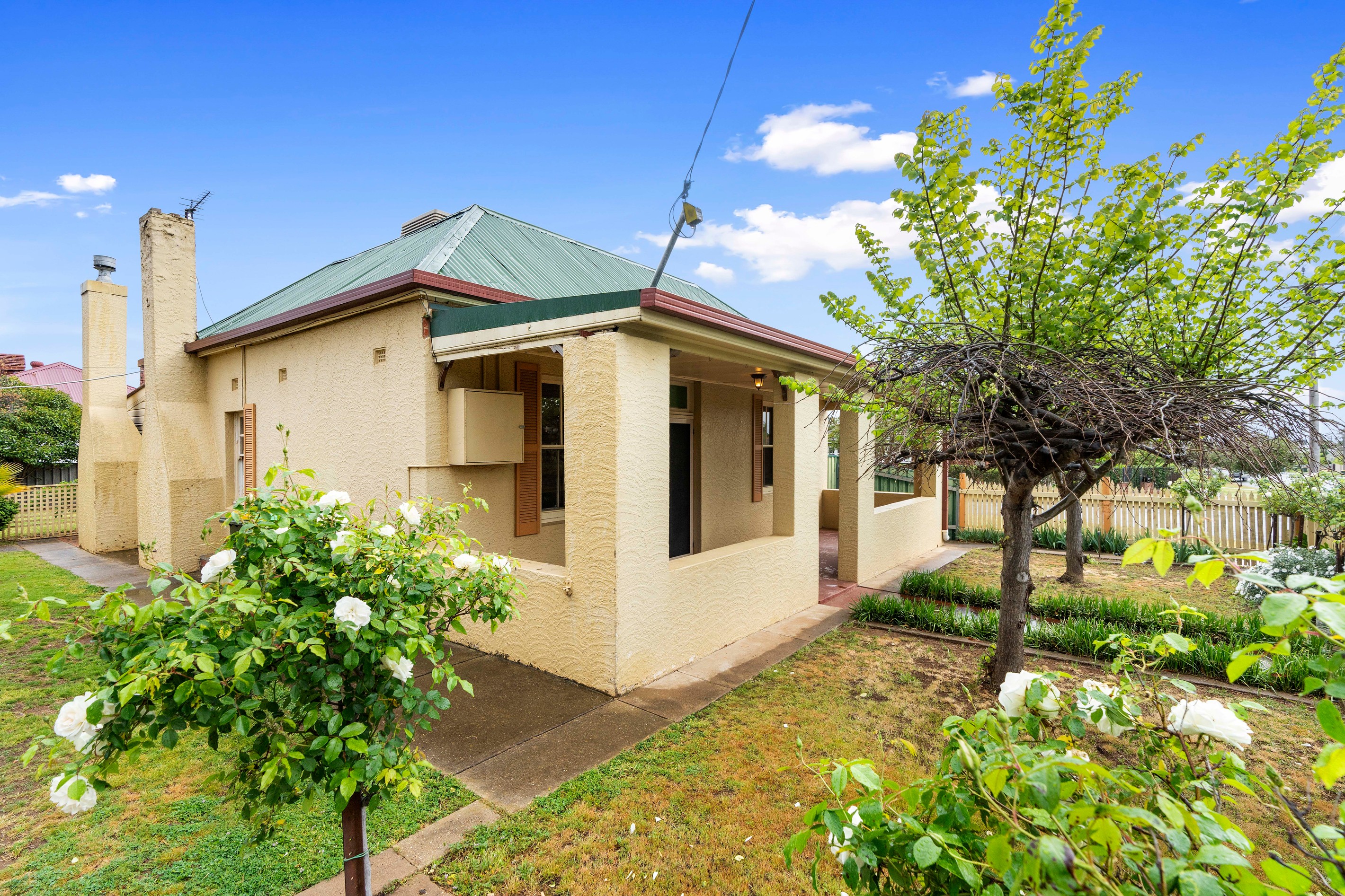 64 Bourke Street, Turvey Park, NSW 2650