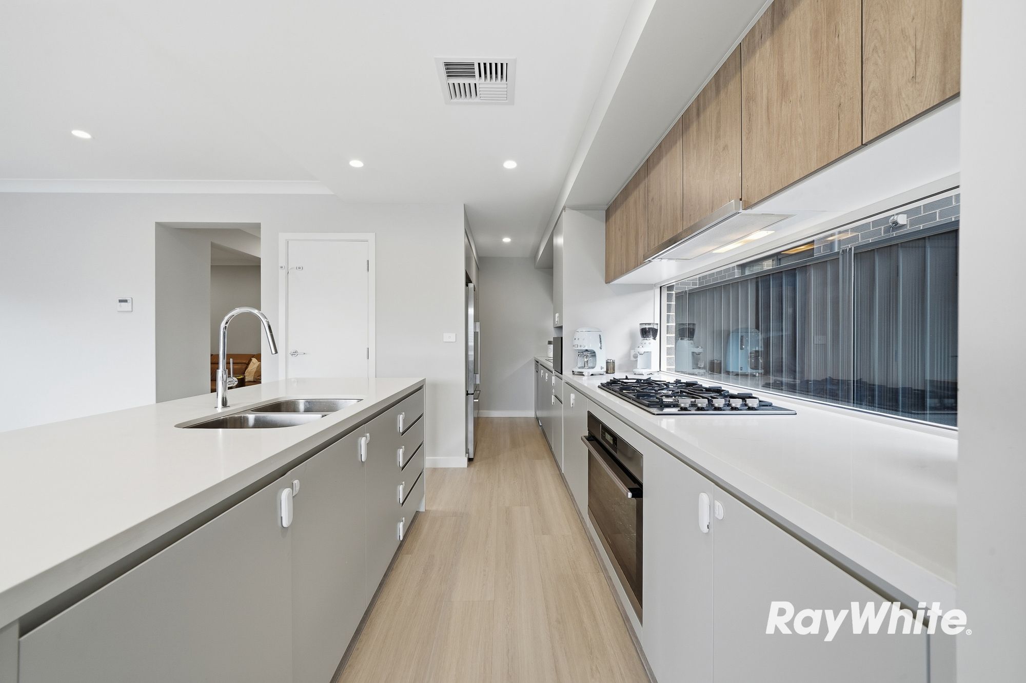 26 Pridham Avenue — photo 11 of 26
