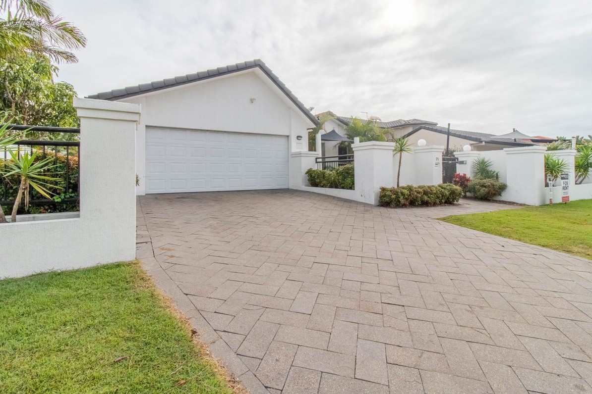 71 Pebble Beach Drive, Runaway Bay, QLD 4216