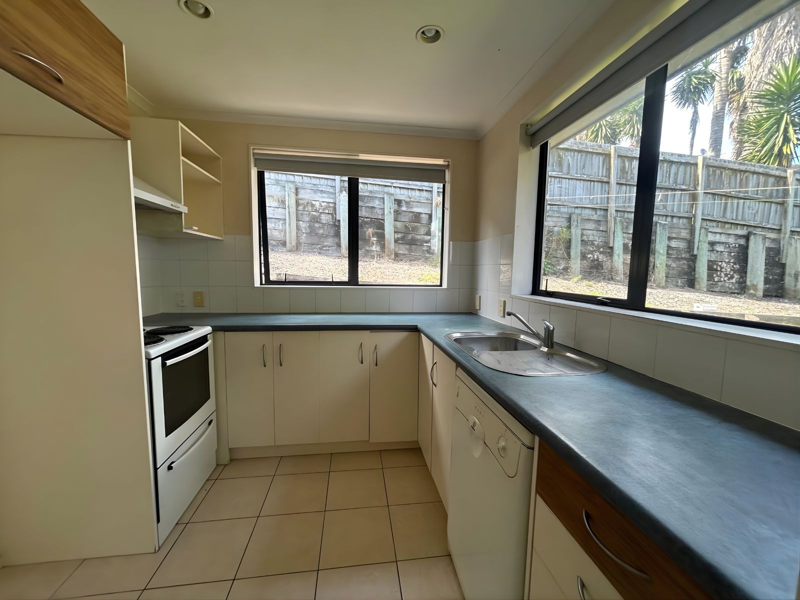 31a Mt Lebanon Crescent, The Gardens, Manukau City