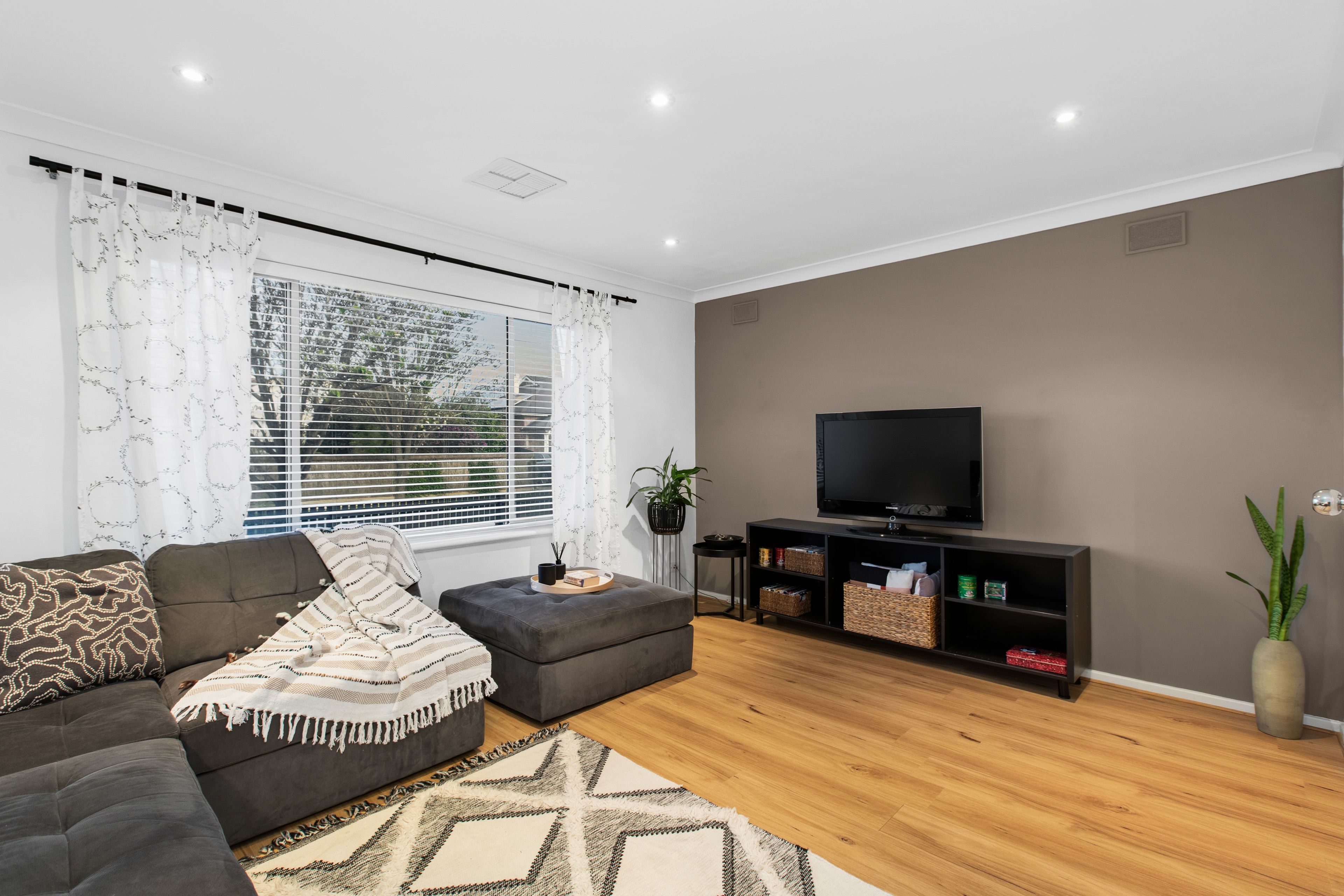60 Gordon Street — photo 3 of 19