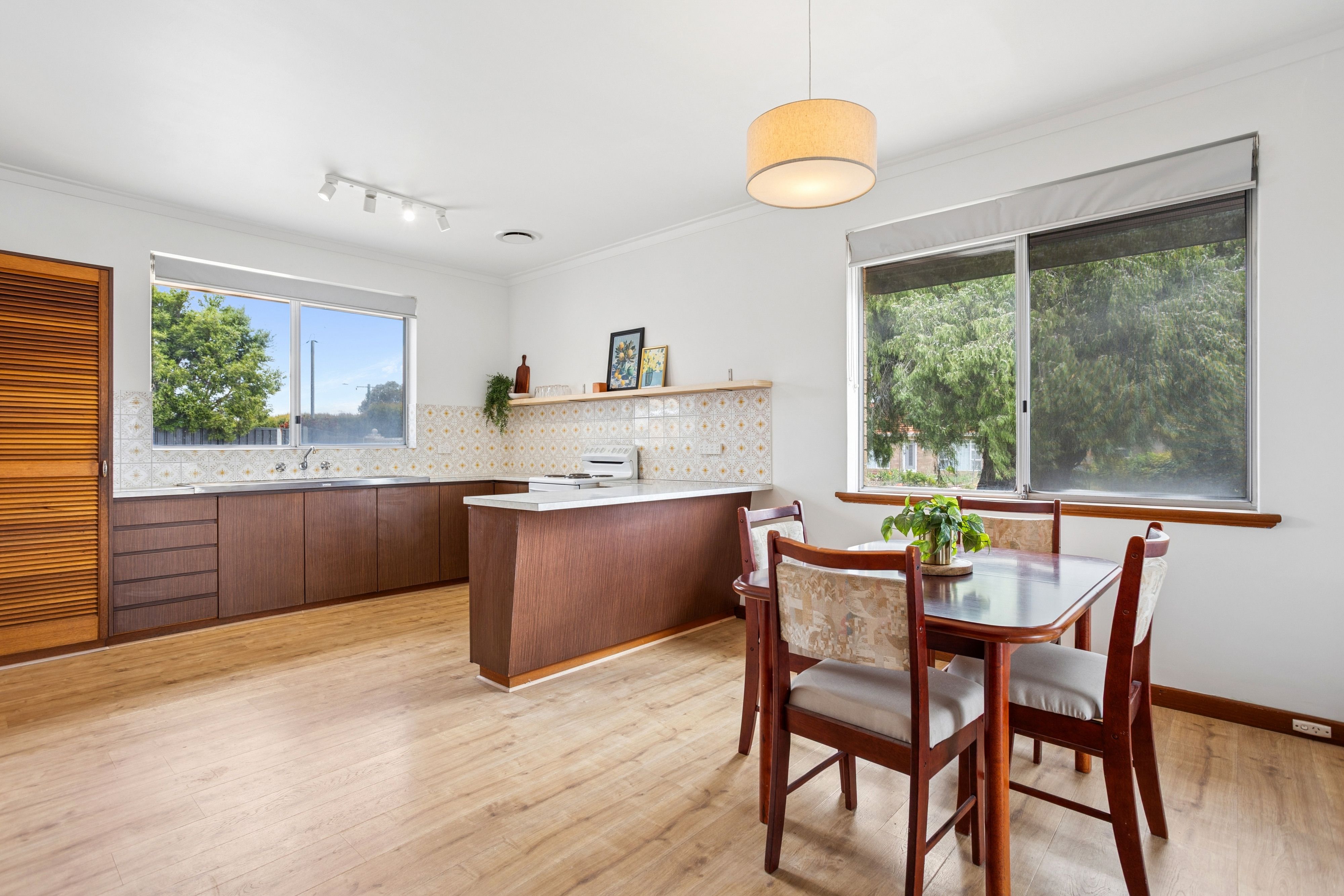 7 Taylor Crescent — photo 12 of 30
