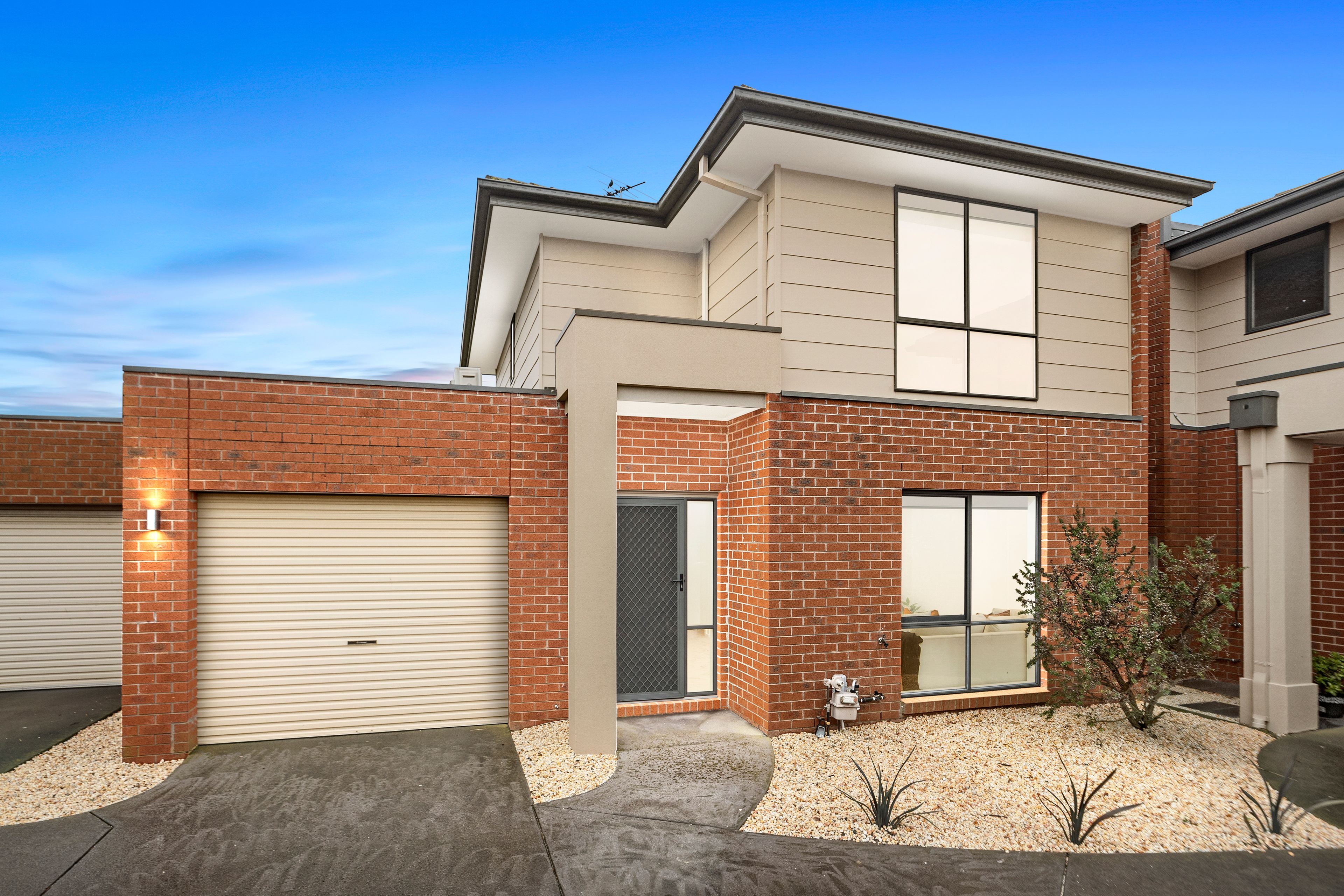 30 Simon Court, Hampton Park VIC 3976