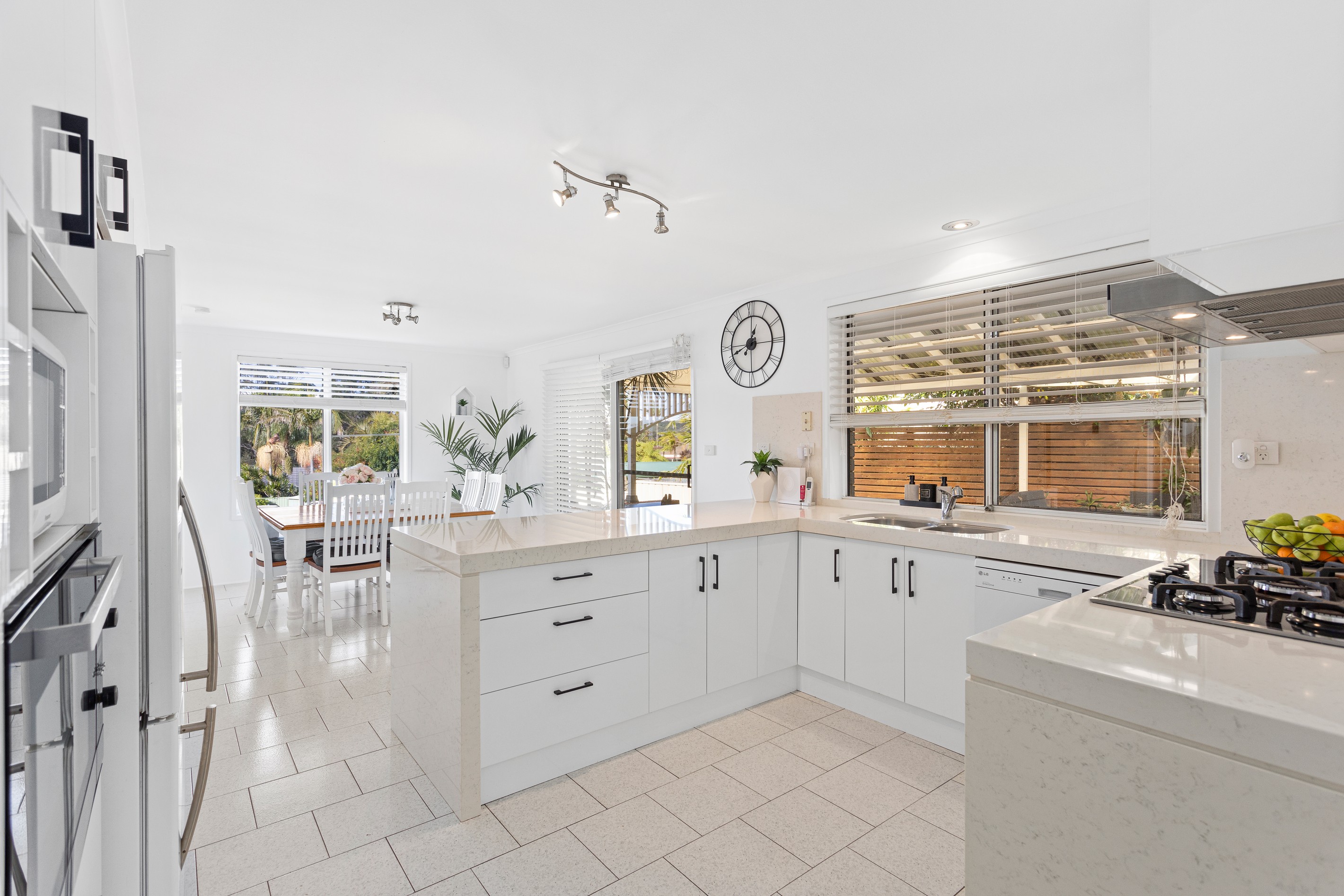 49 Hillside Drive, Albion Park, NSW 2527