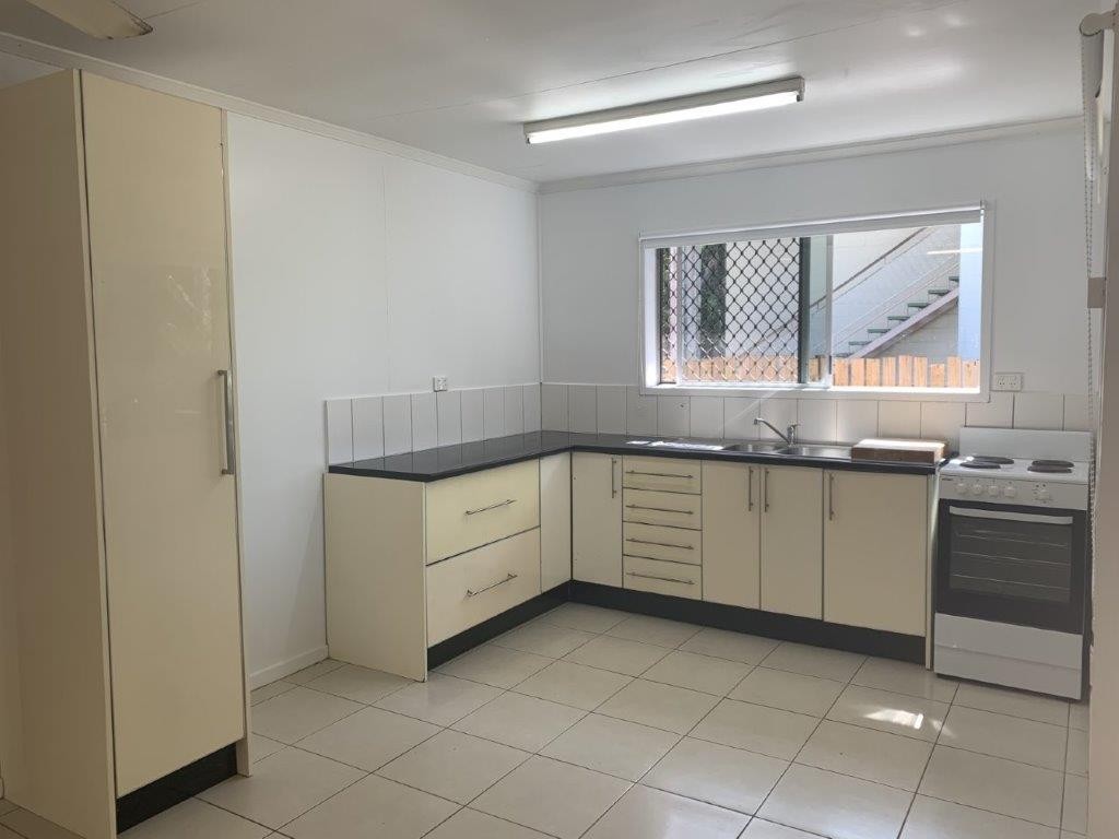 2/31 Sandown Close, Woree, QLD 4868