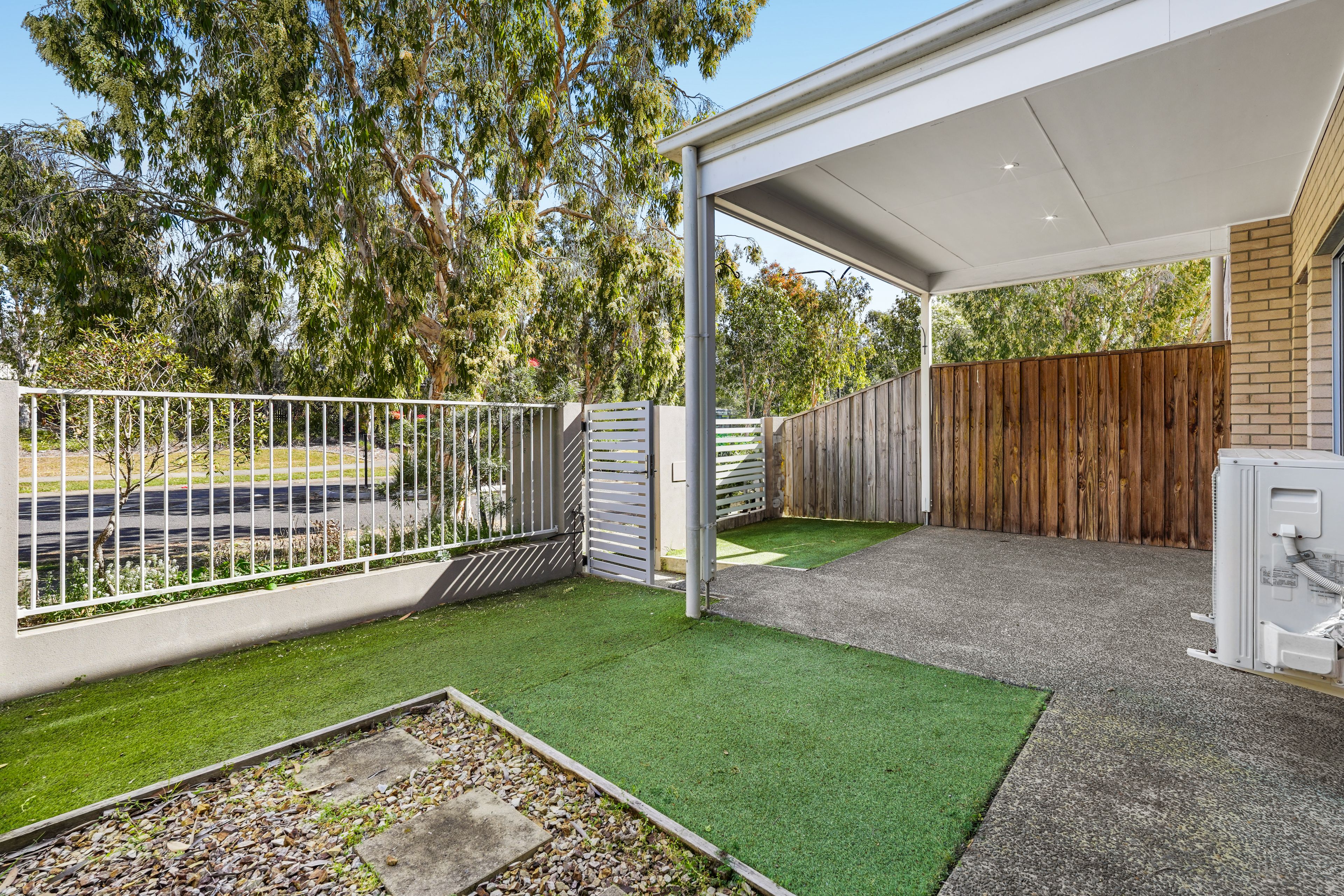 3/4 Tea Trees Avenue — photo 12 of 22