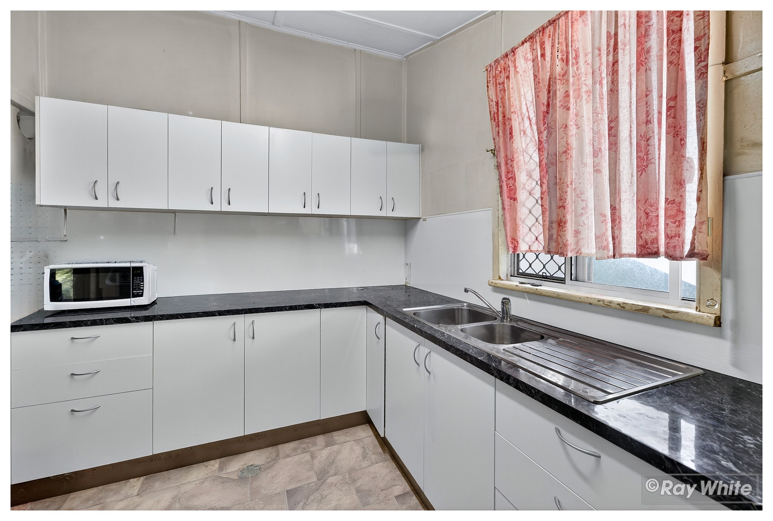 39 Harbourne Street, Koongal, QLD 4701