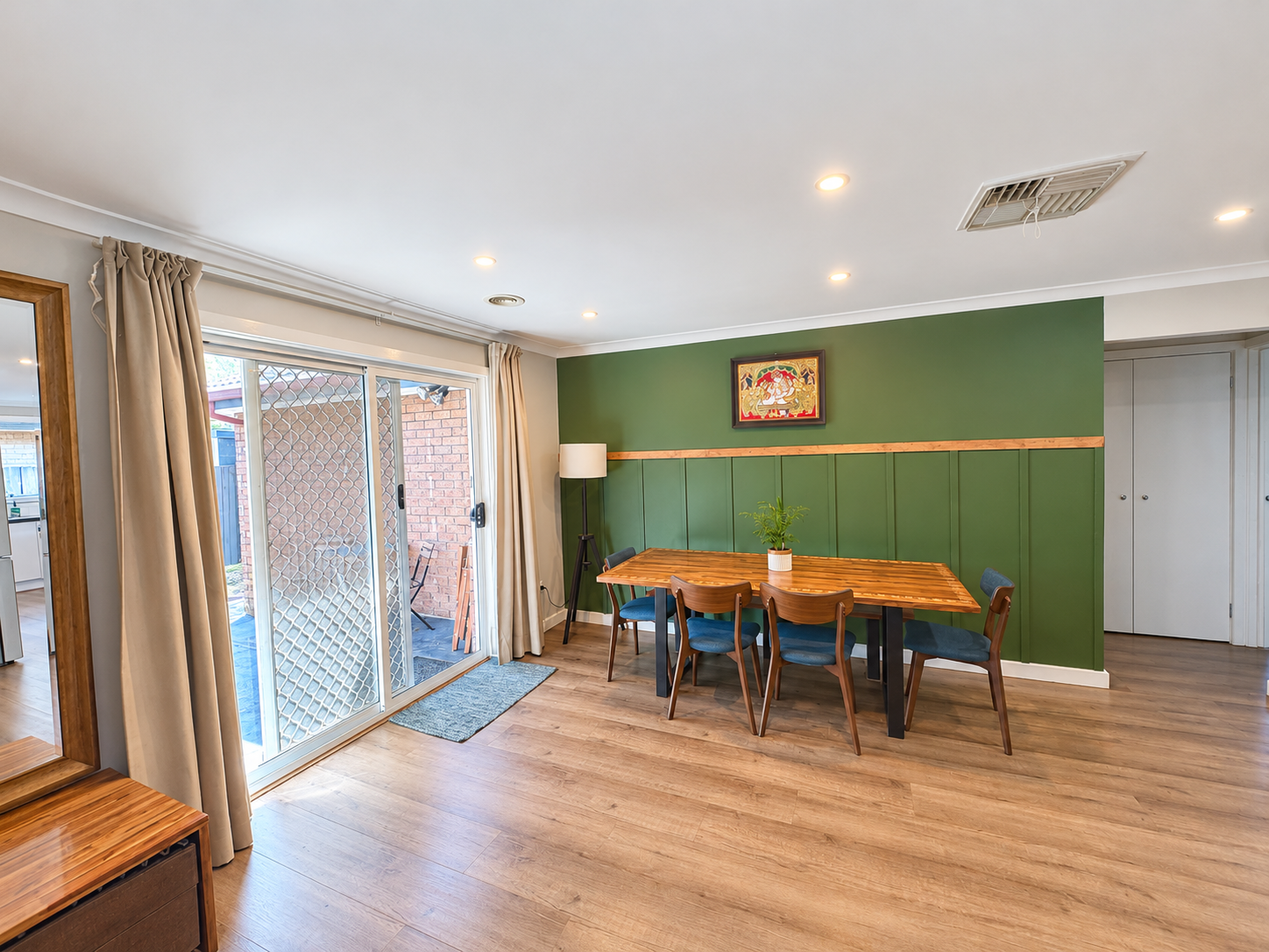 32 Coventry Crescent — photo 5 of 22