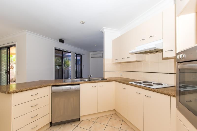 4 Calvary Crescent, Boondall, QLD 4034