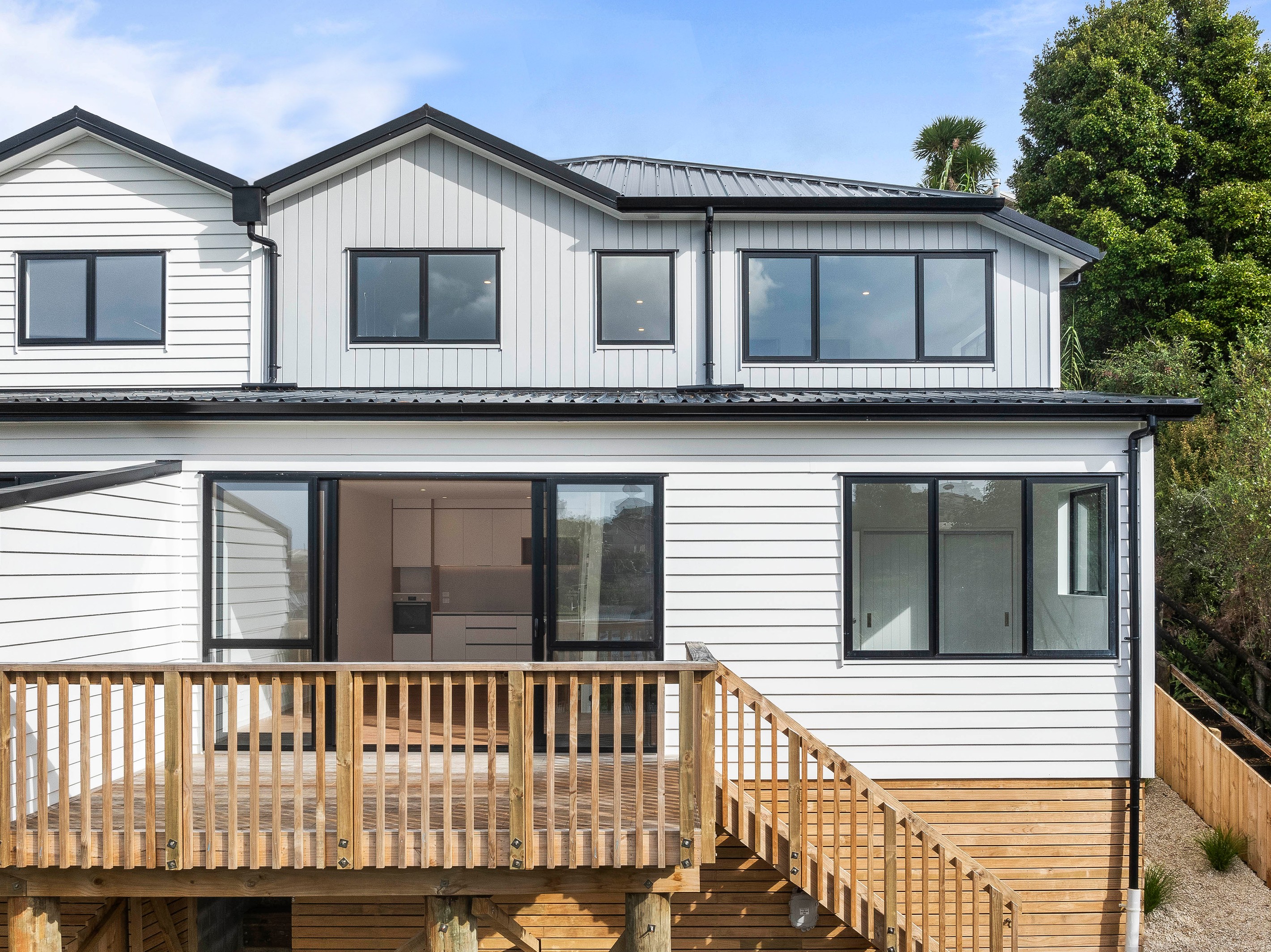 905E East Coast Road, Northcross, North Shore City