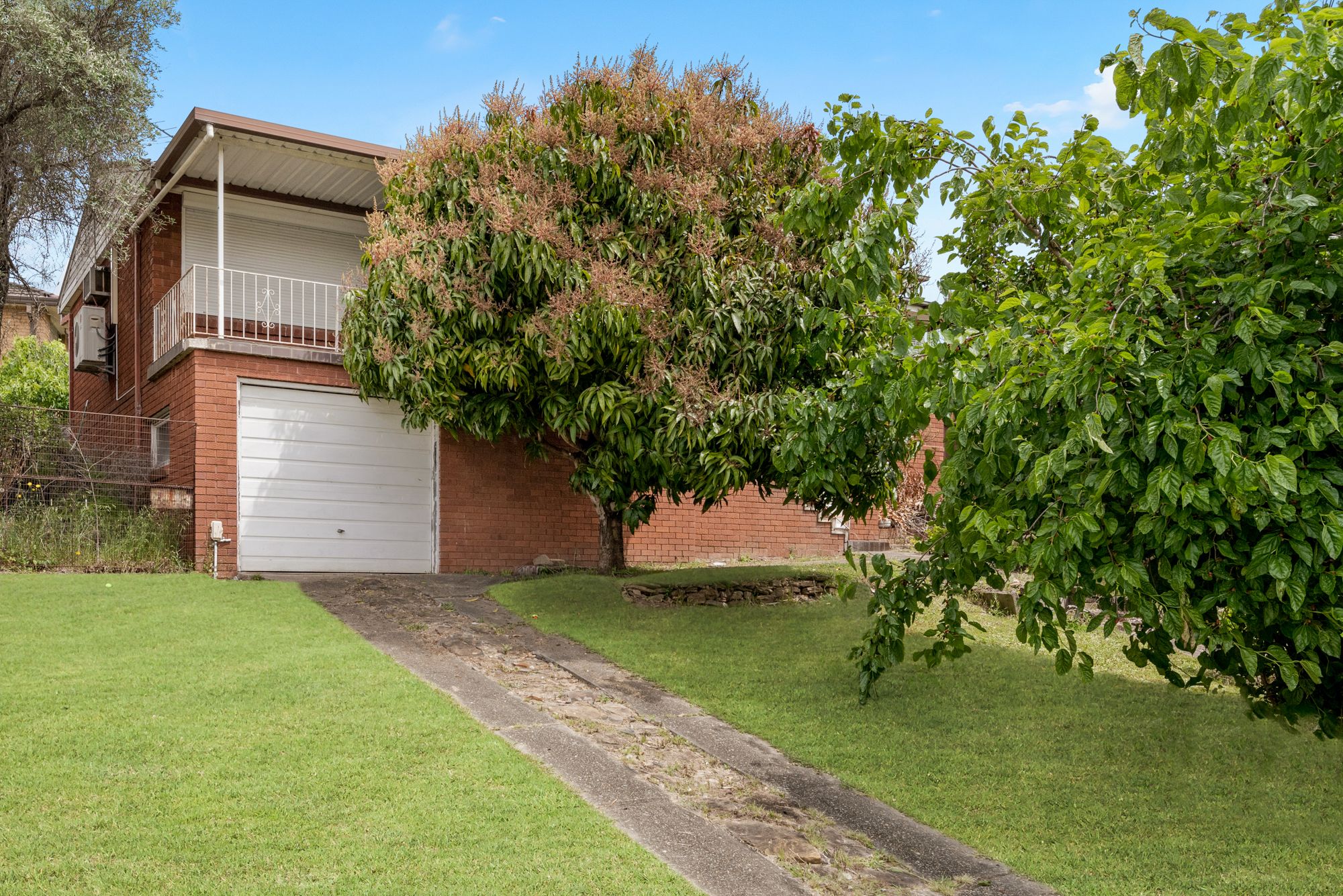 25 St Andrews Boulevard, Casula, NSW 2170