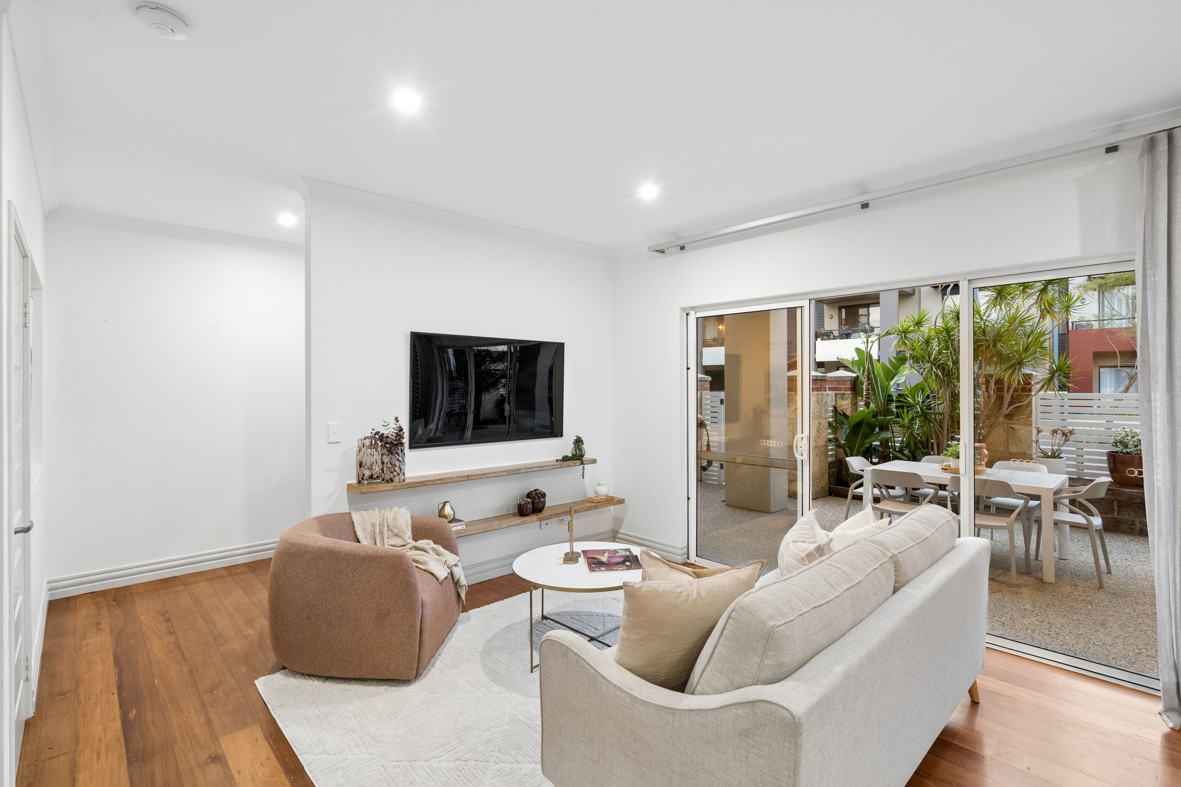 3/7 Marina Drive — photo 4 of 21