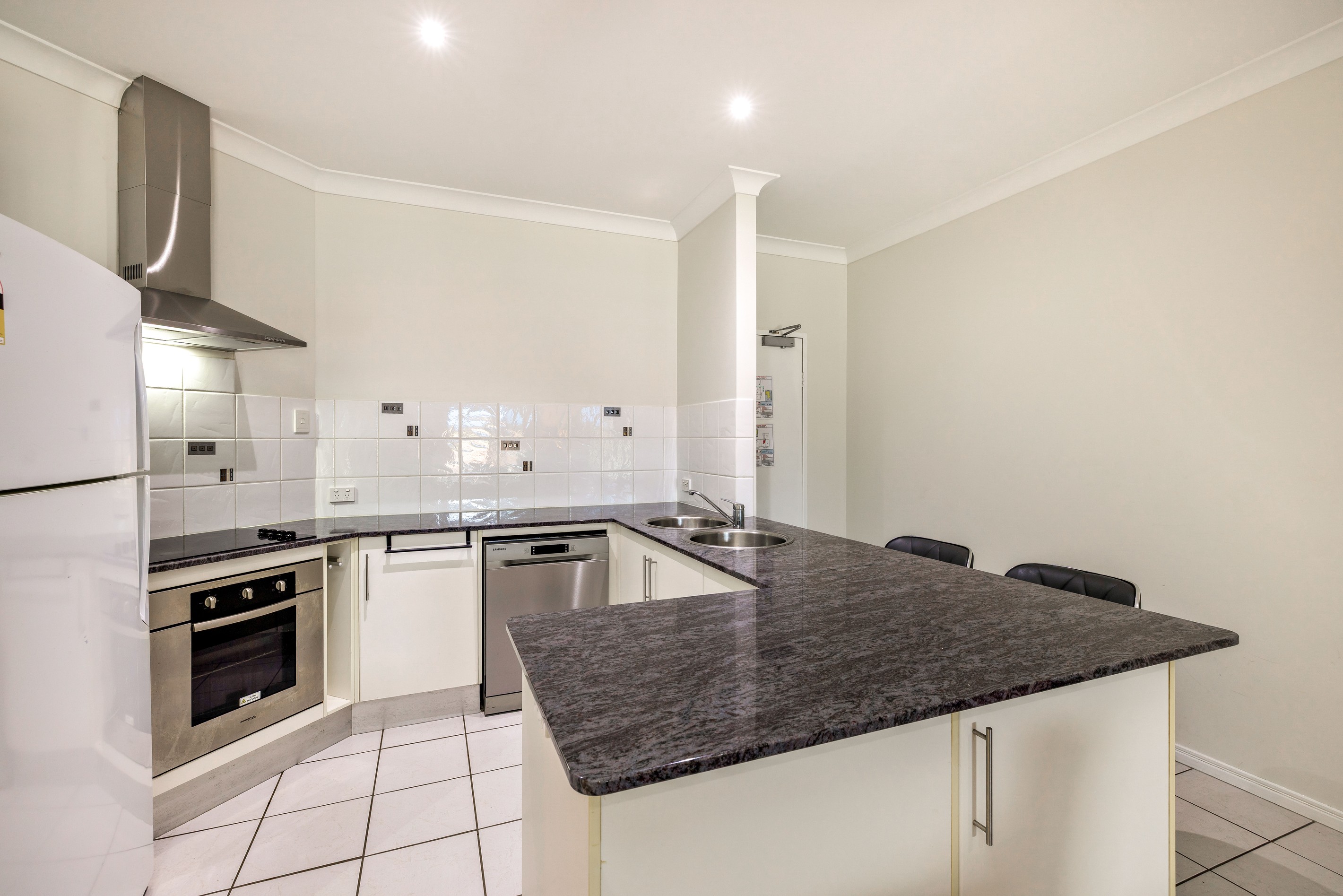 10/72-76 Digger Street, Cairns North, QLD 4870