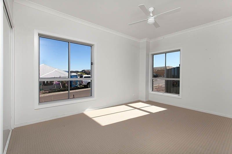 81 Elizabeth Circuit, Flinders, NSW 2529