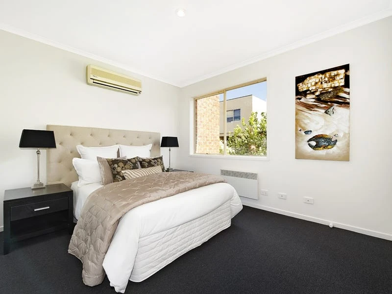 16 Ribbony Walk, Maribyrnong, VIC 3032