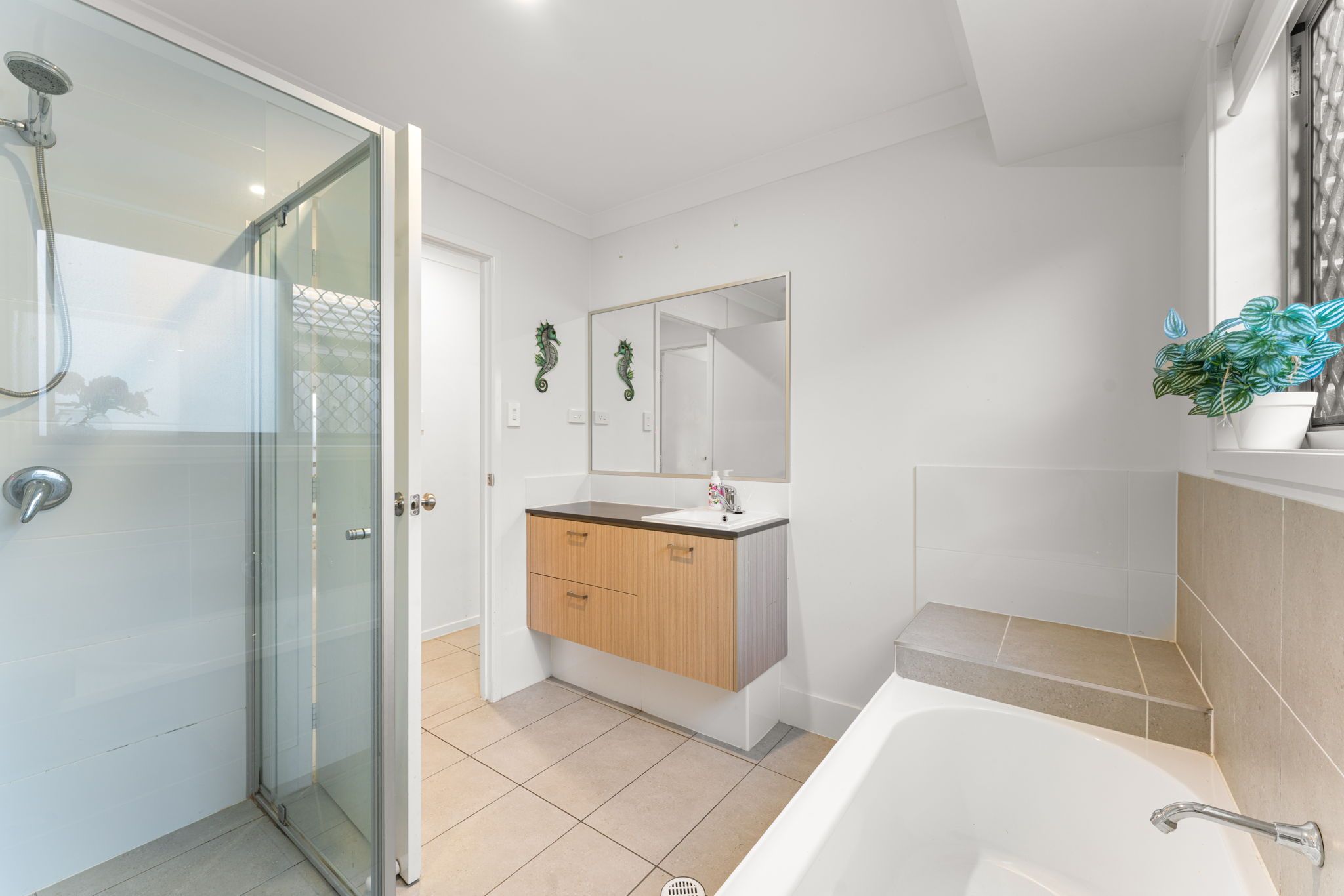 25 Mount Cooroora Street — photo 19 of 29