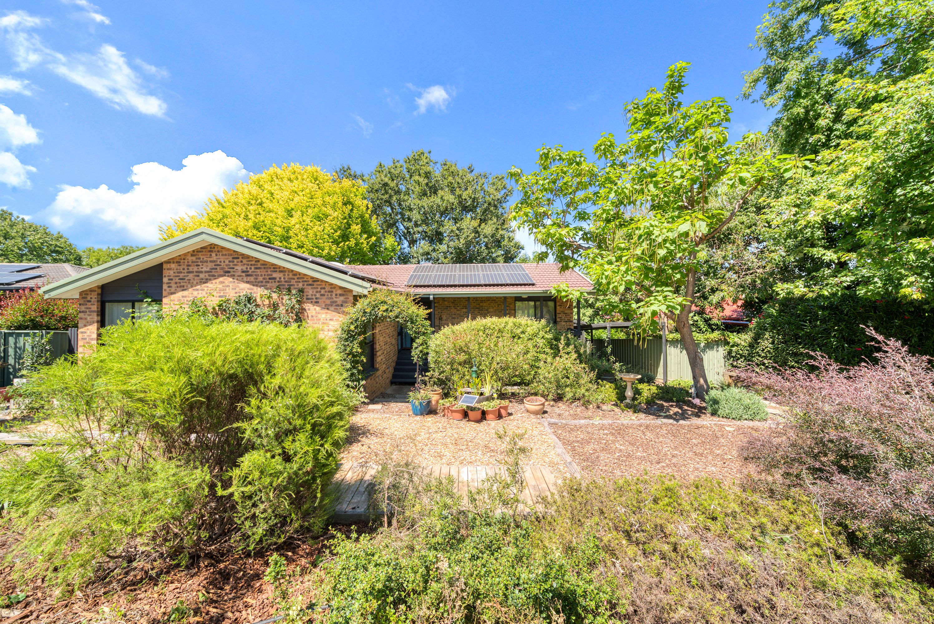 23 Clubbe Crescent, Macgregor, ACT 2615
