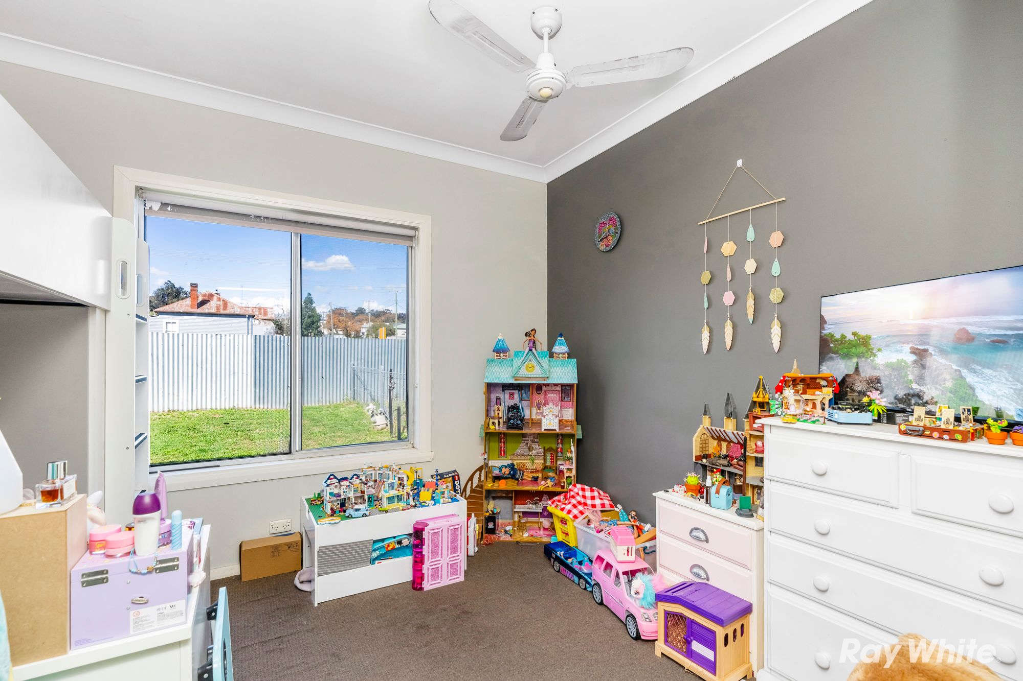 4 George Street — photo 5 of 11
